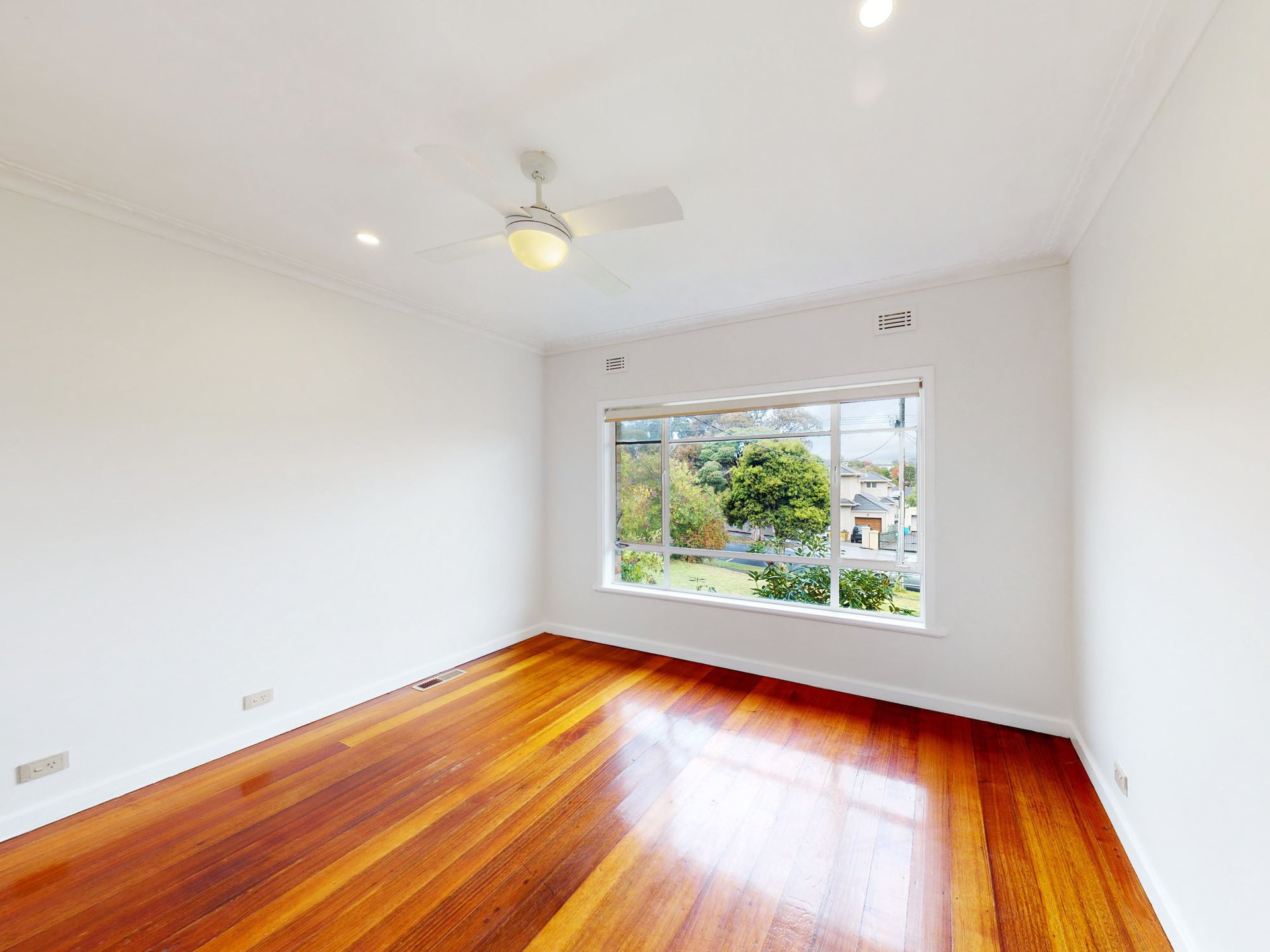 24 Reading Avenue, Balwyn North image 9