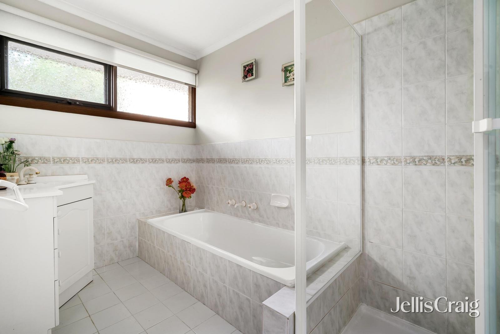 24 Renshaw Drive, Eltham image 9