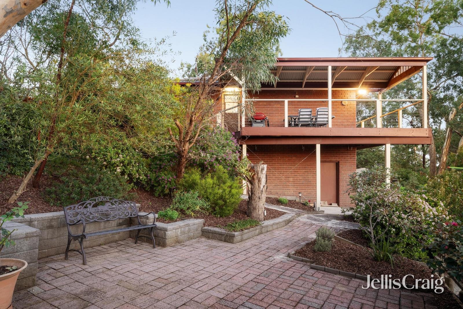 24 Renshaw Drive, Eltham image 12