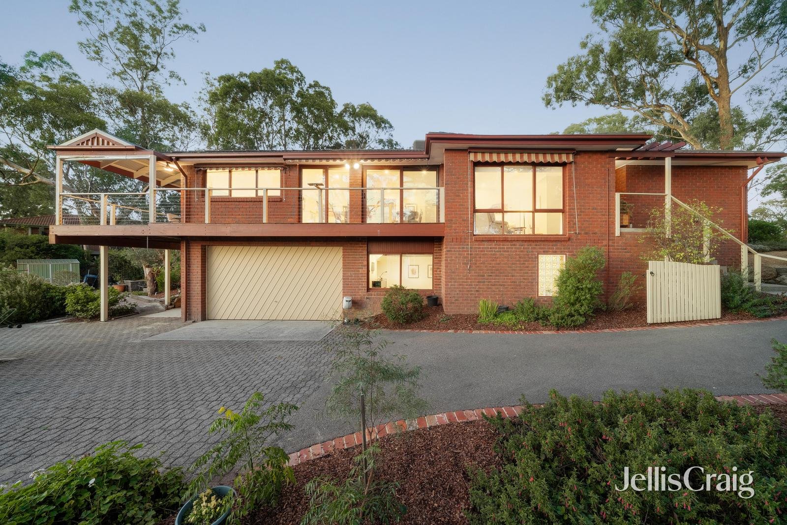 24 Renshaw Drive, Eltham image 16