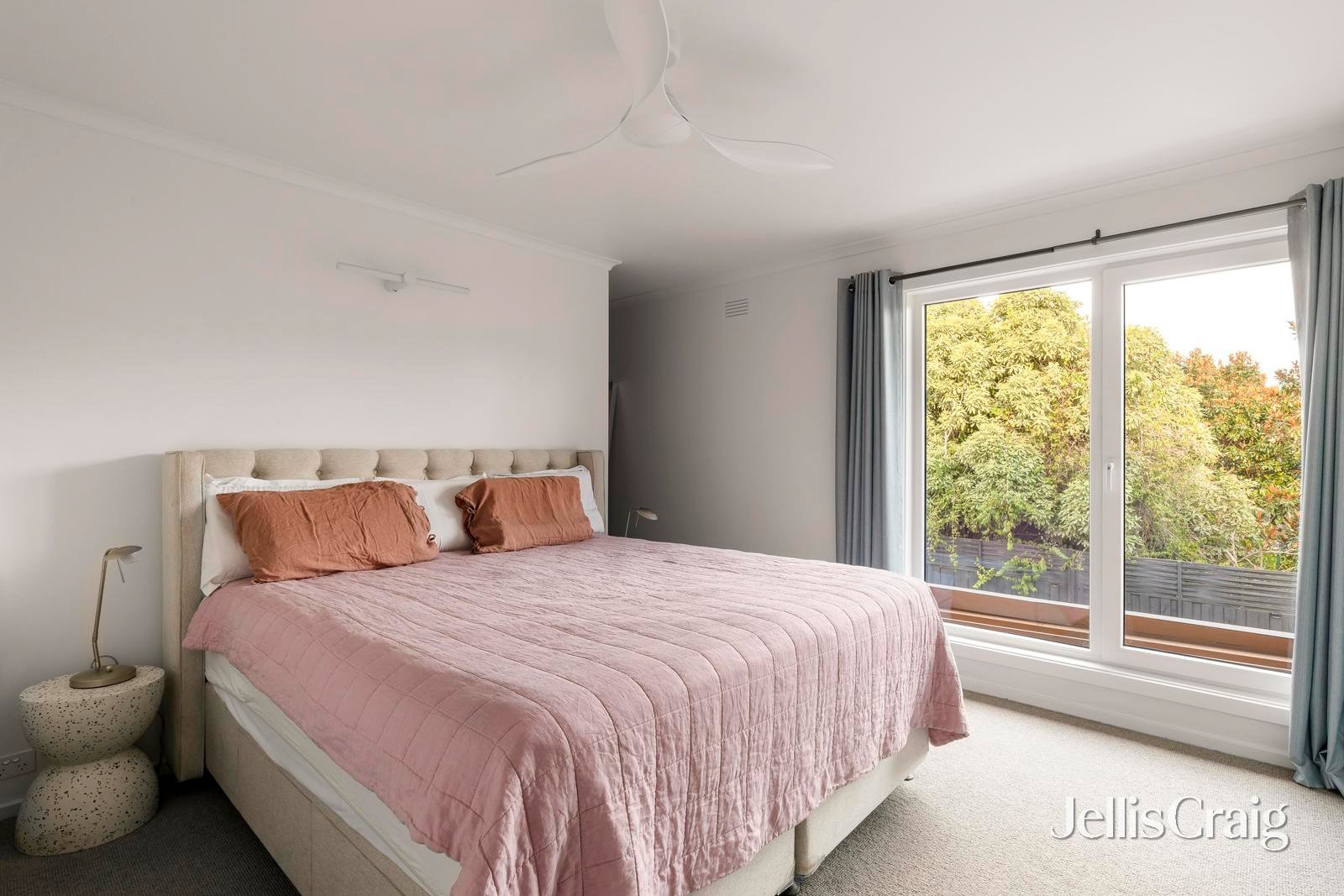 24 Retreat Road, Hampton image 6