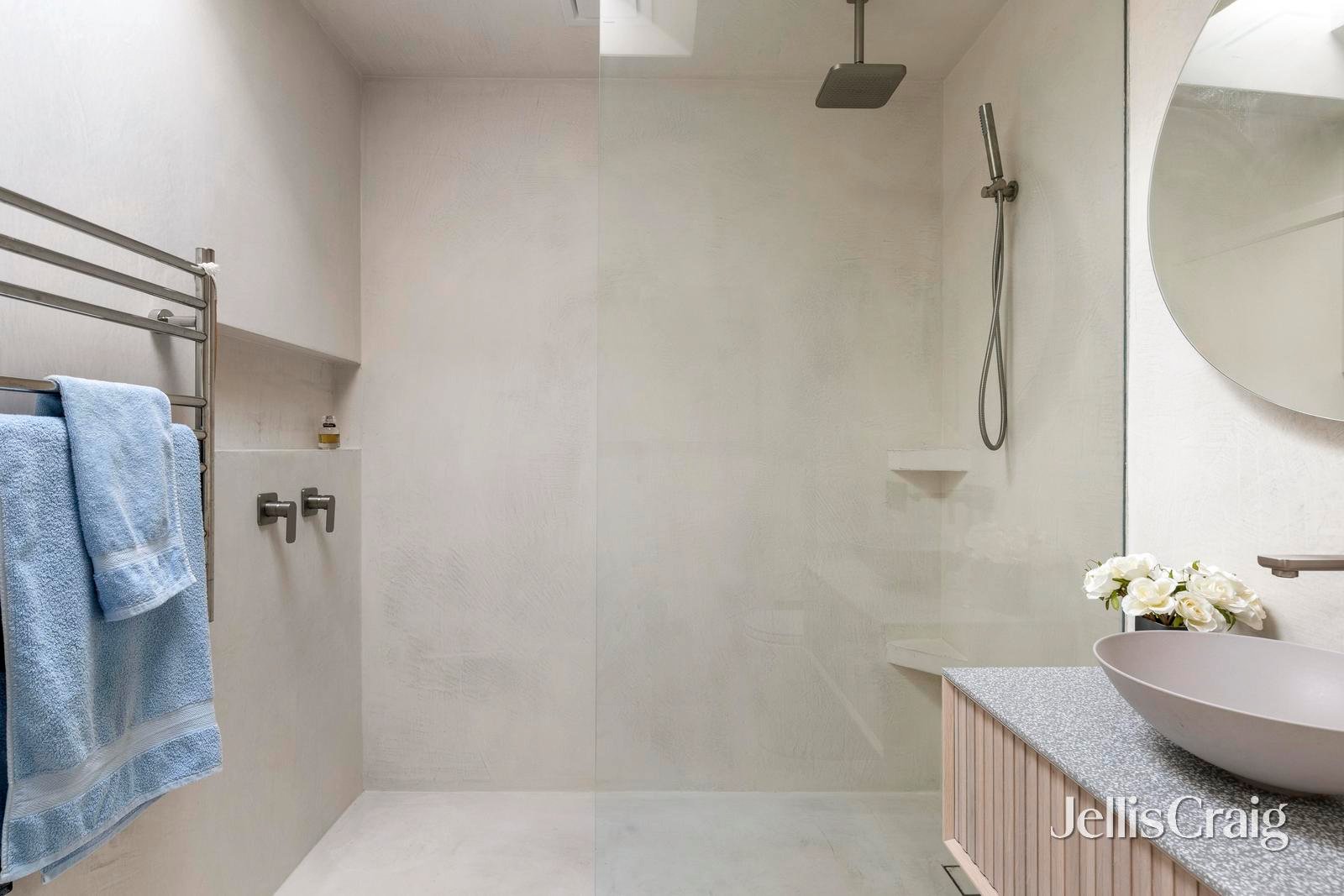 24 Retreat Road, Hampton image 9