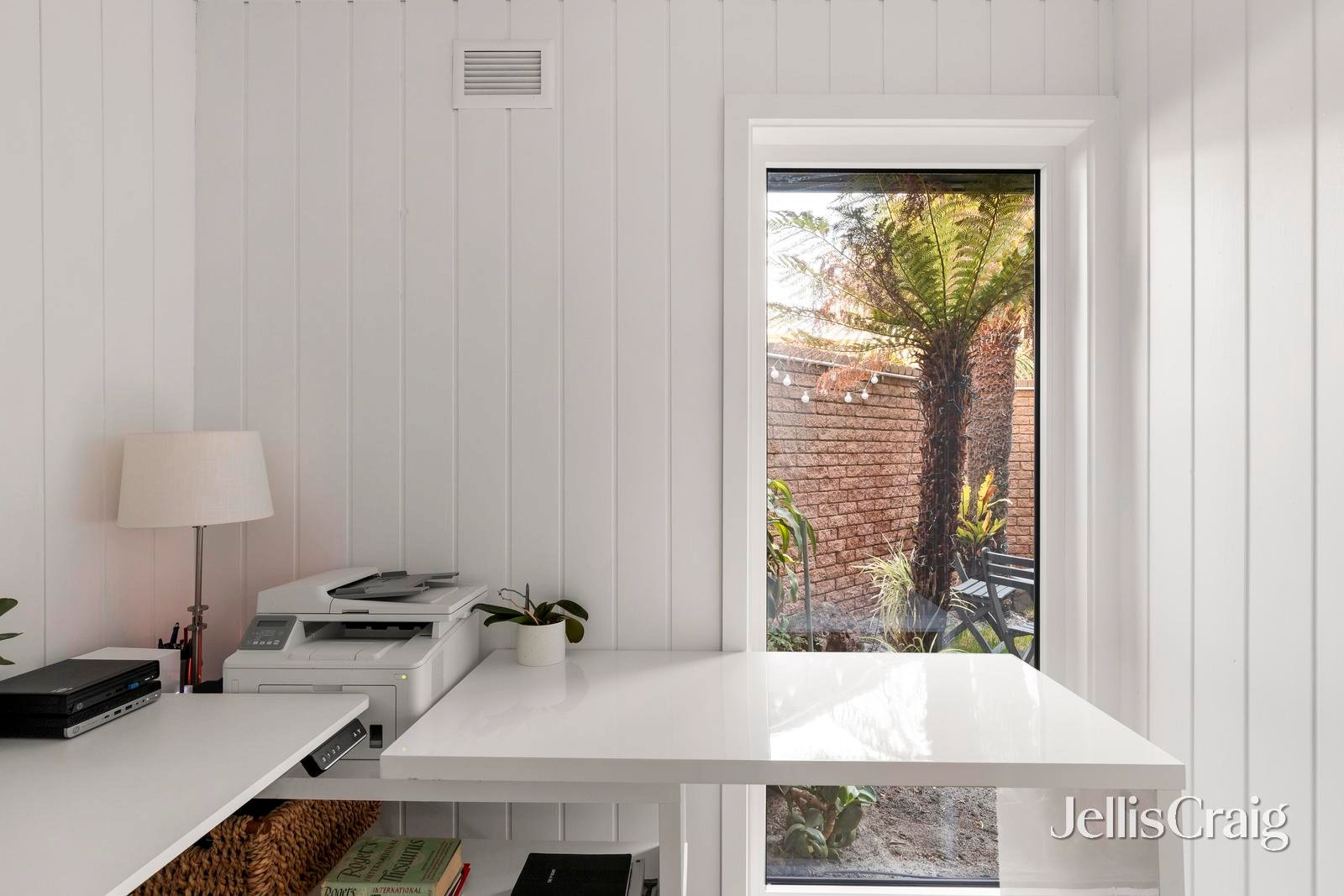 24 Retreat Road, Hampton image 11