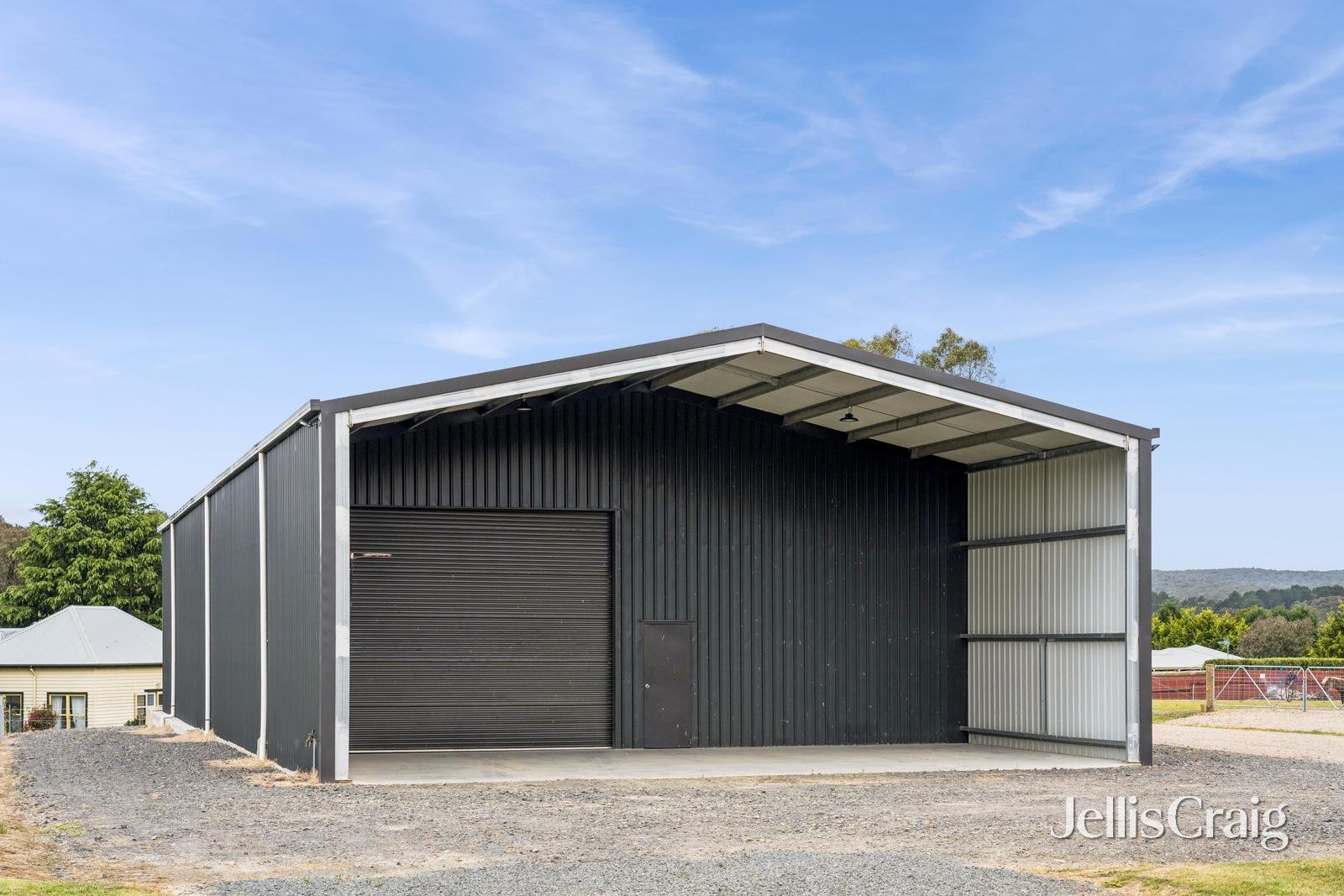 24 Richards Court, Scarsdale image 3