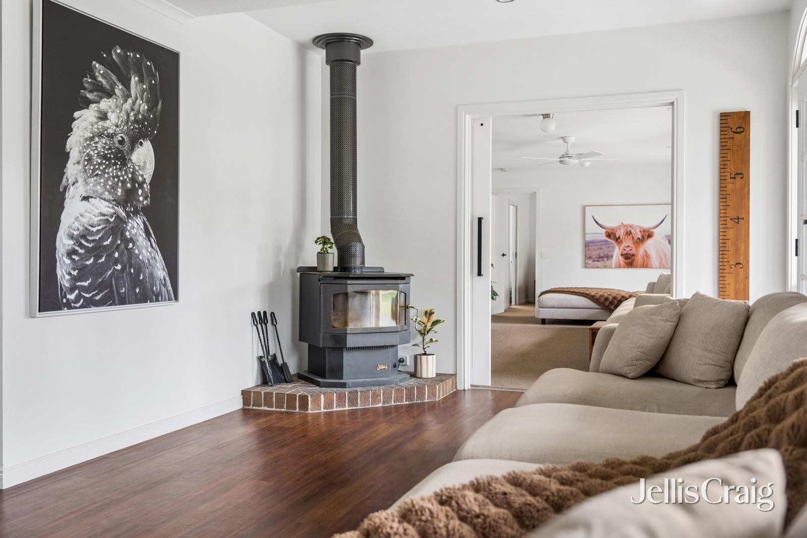 24 Richards Court, Scarsdale image 5