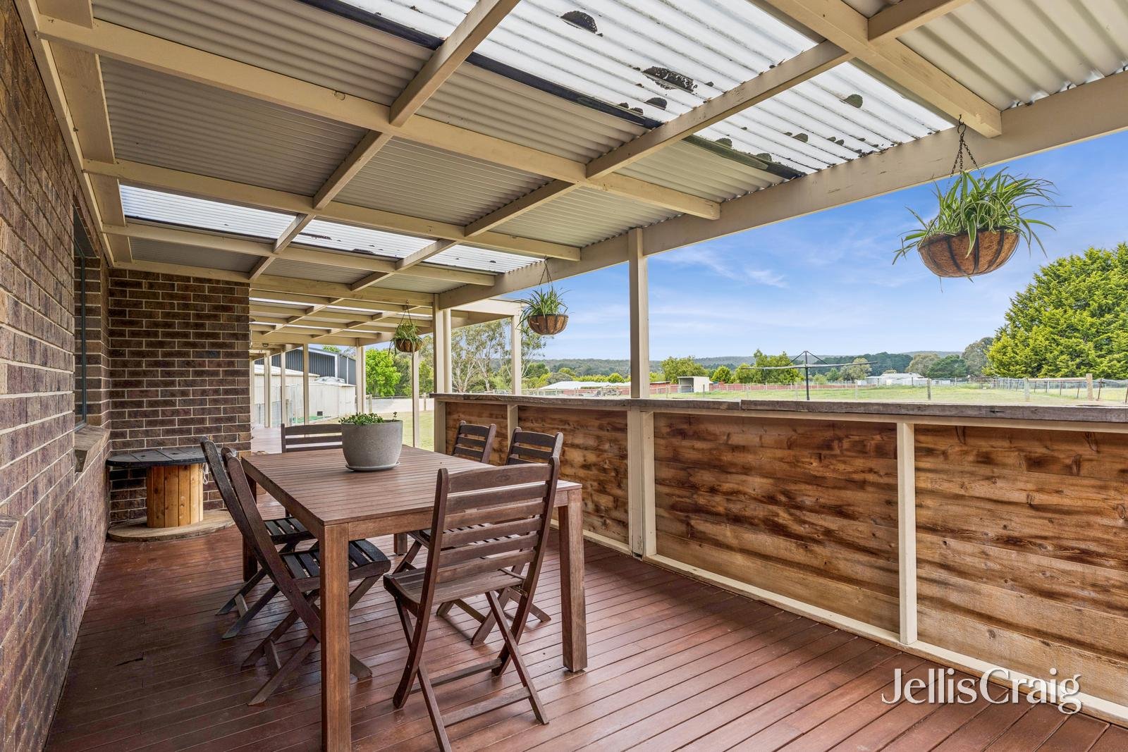 24 Richards Court, Scarsdale image 9