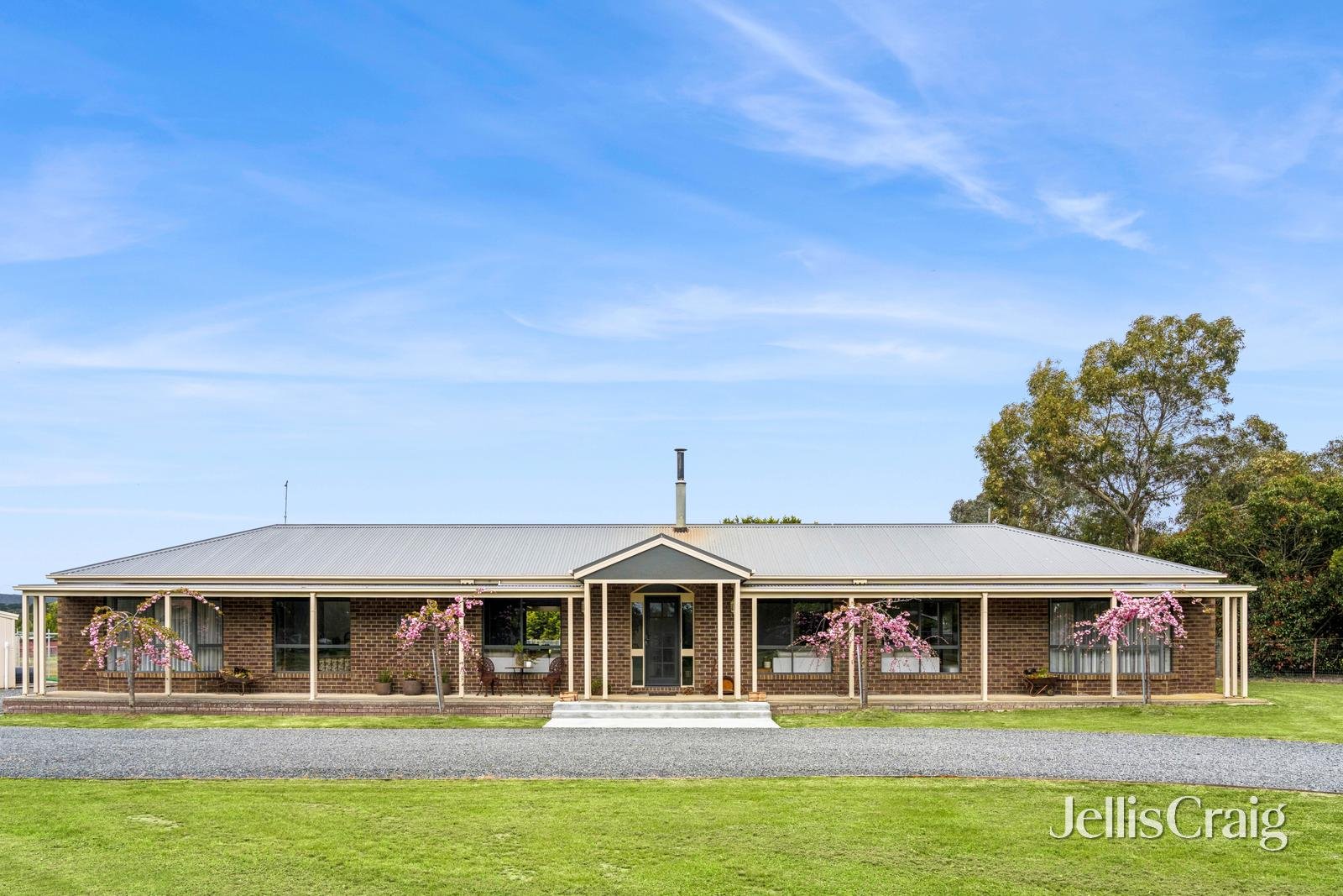 24 Richards Court, Scarsdale image 13
