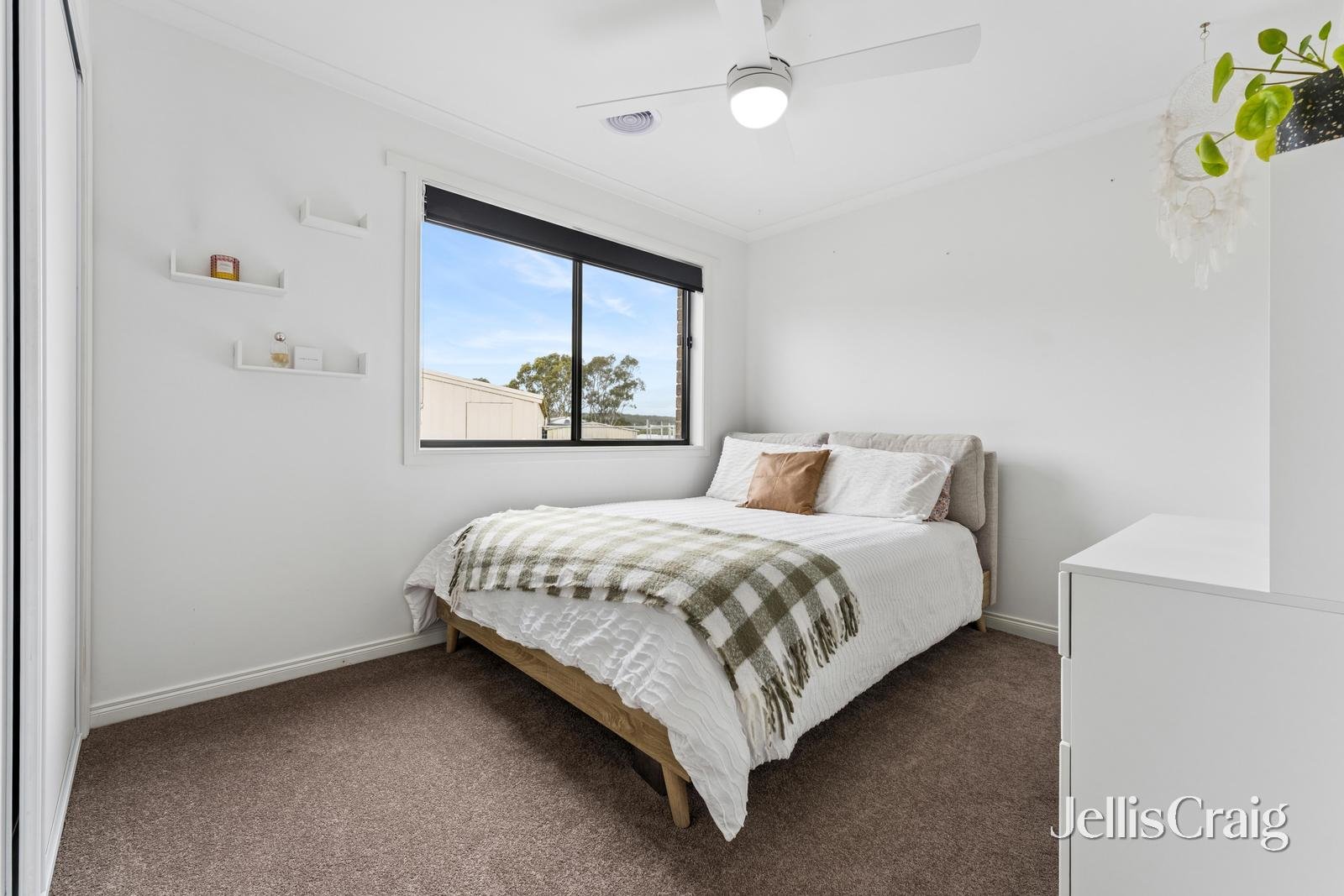 24 Richards Court, Scarsdale image 19