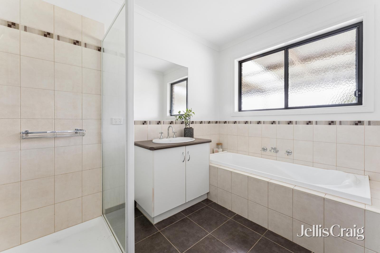 24 Richards Court, Scarsdale image 22