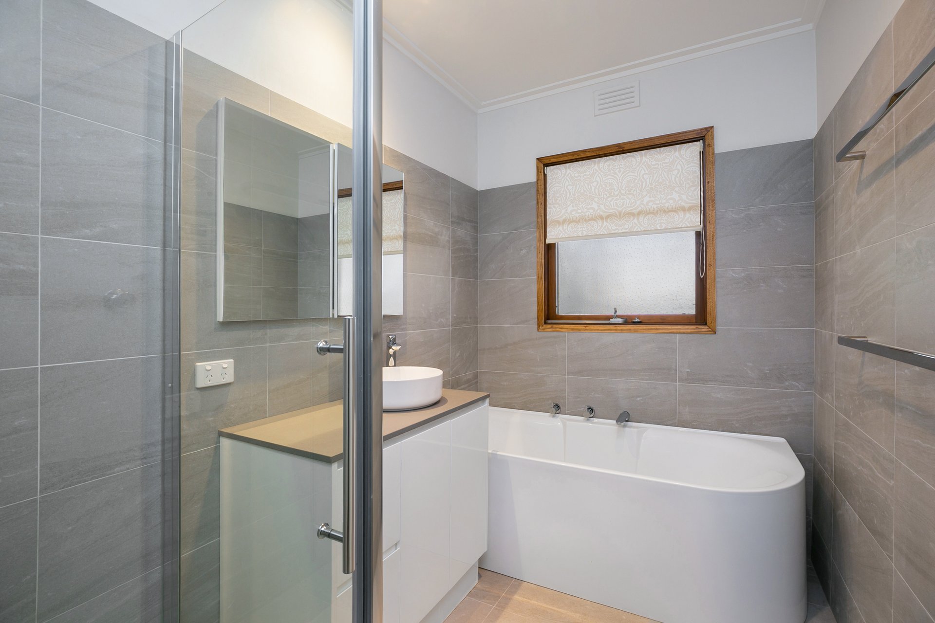 24 Richards Road, Castlemaine image 3