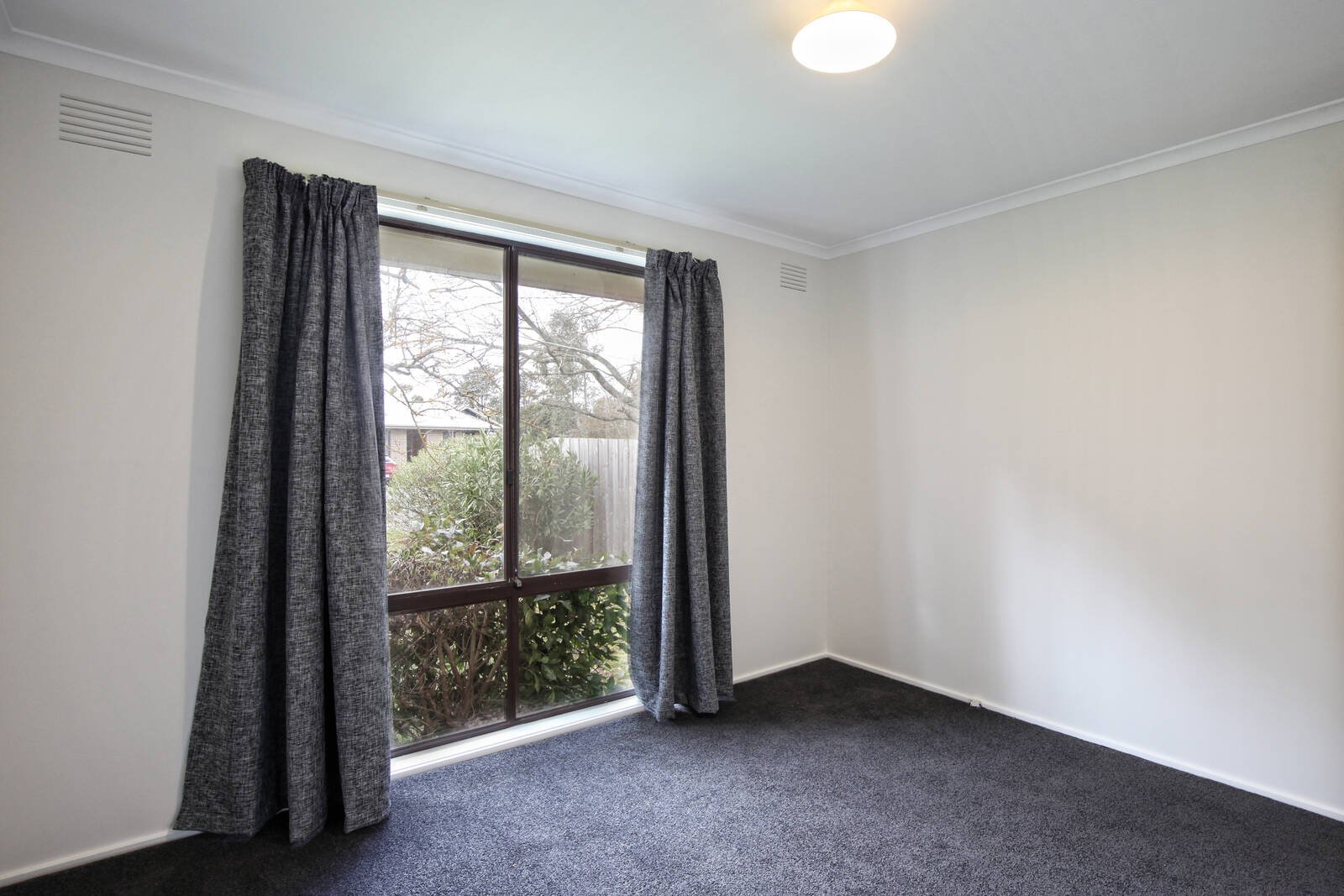 Property Gallery Thumbnail 6