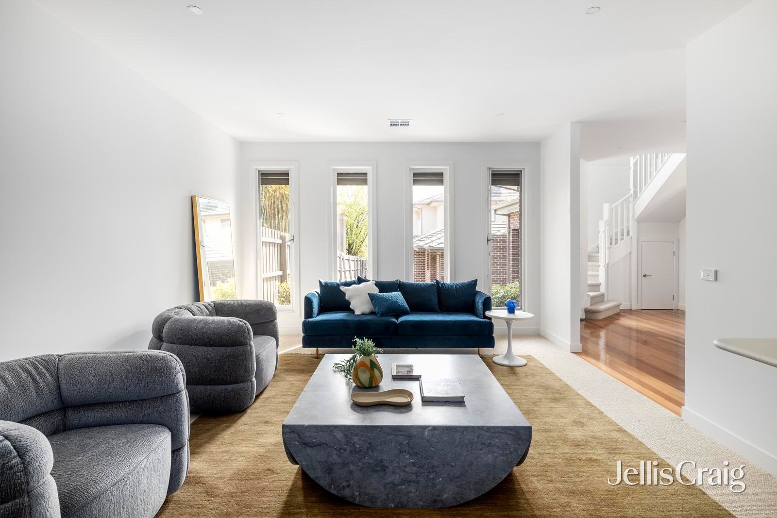 2/4 Rosedale Road, Glen Iris image 5