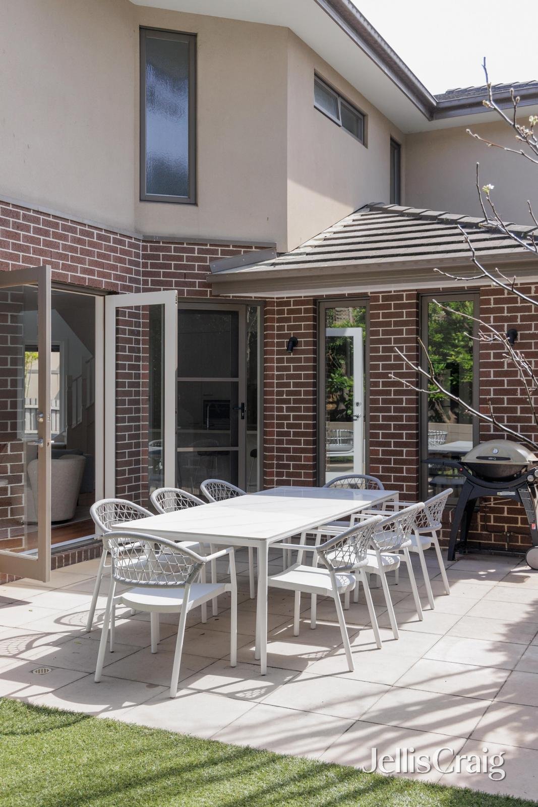 2/4 Rosedale Road, Glen Iris image 16