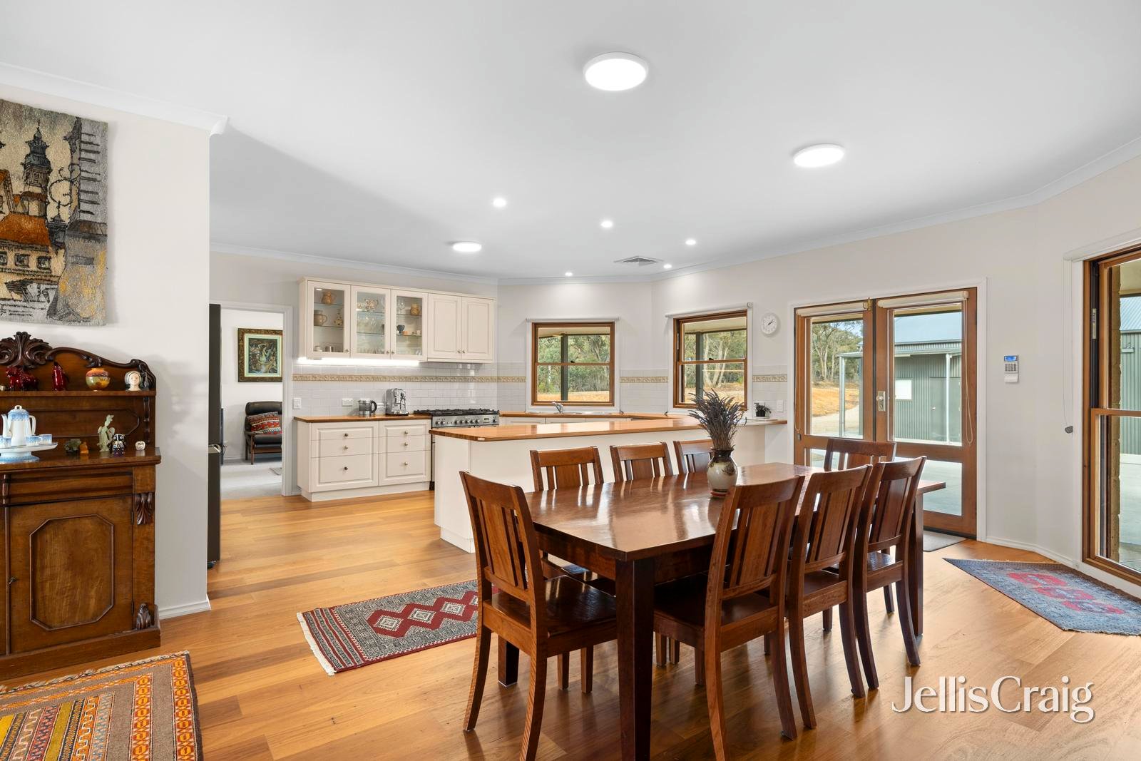 24 Ross Drive, Castlemaine image 3