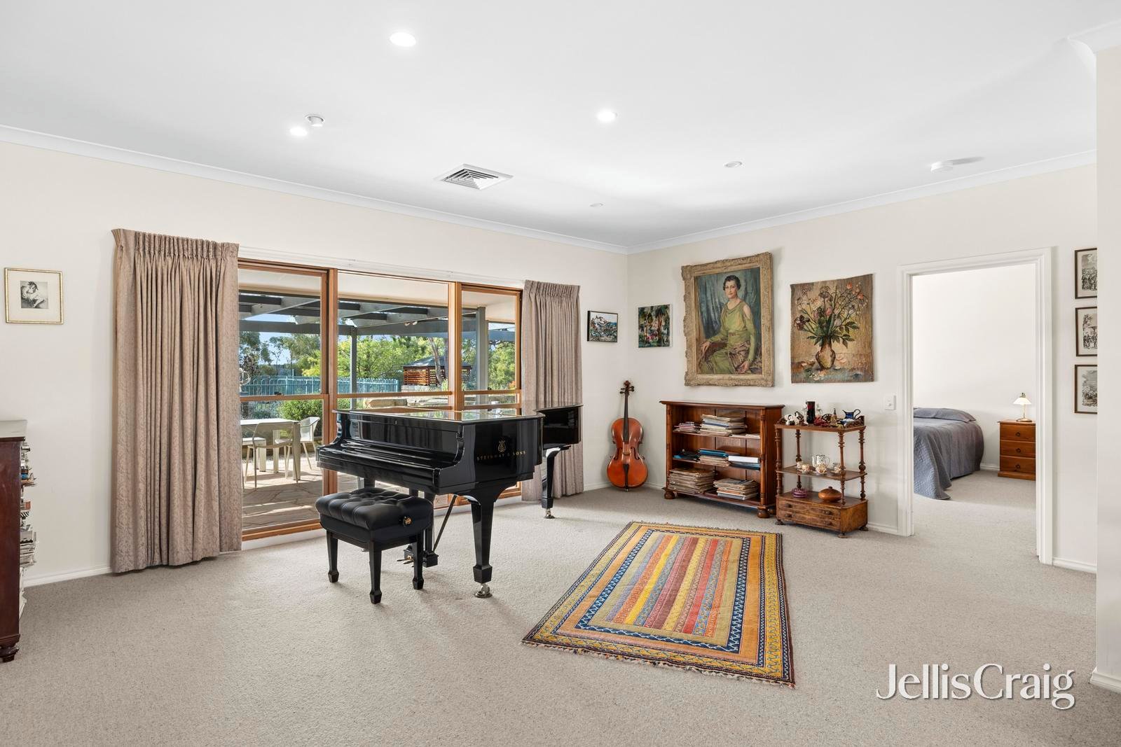 24 Ross Drive, Castlemaine image 9