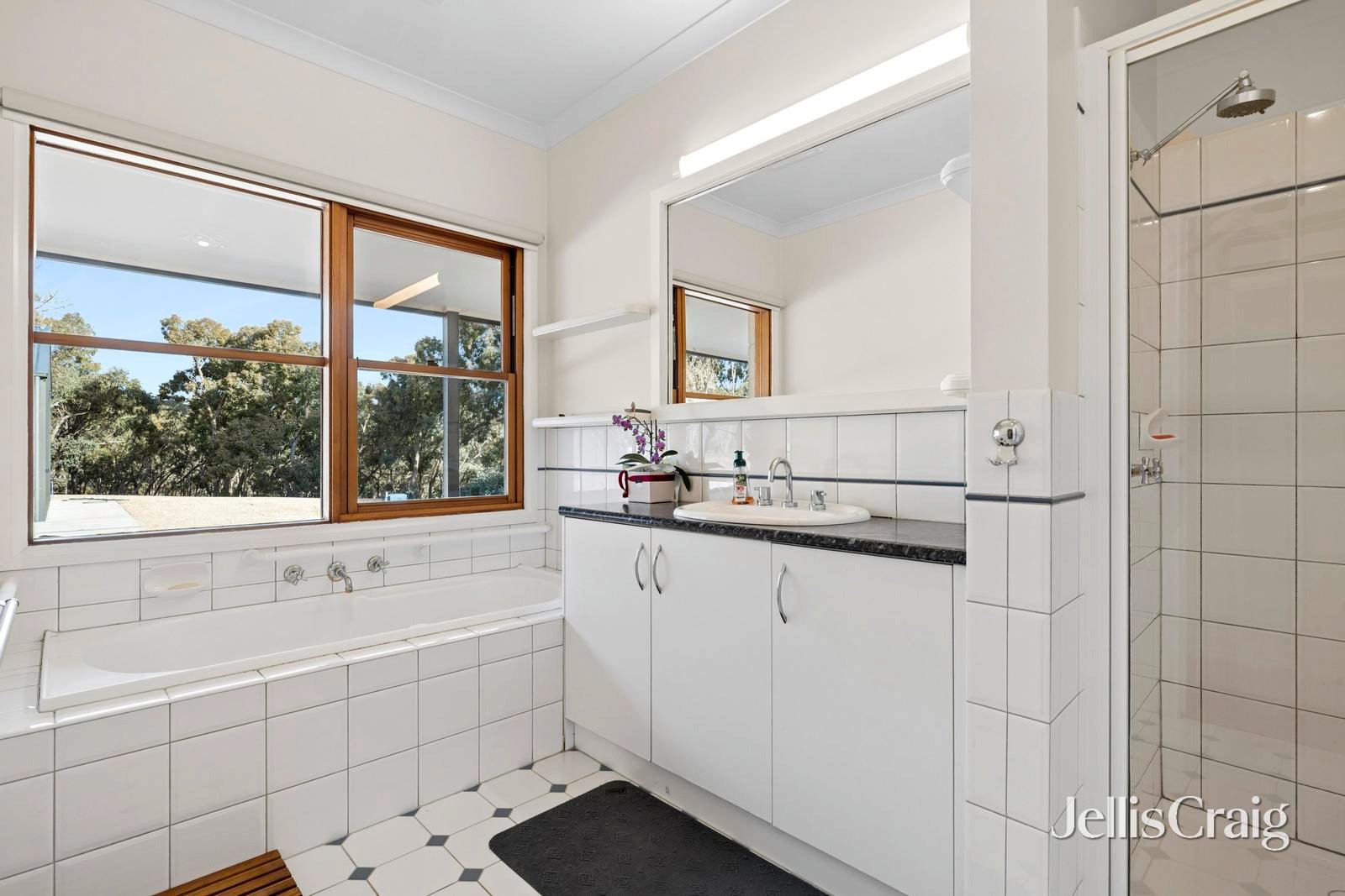 24 Ross Drive, Castlemaine image 15