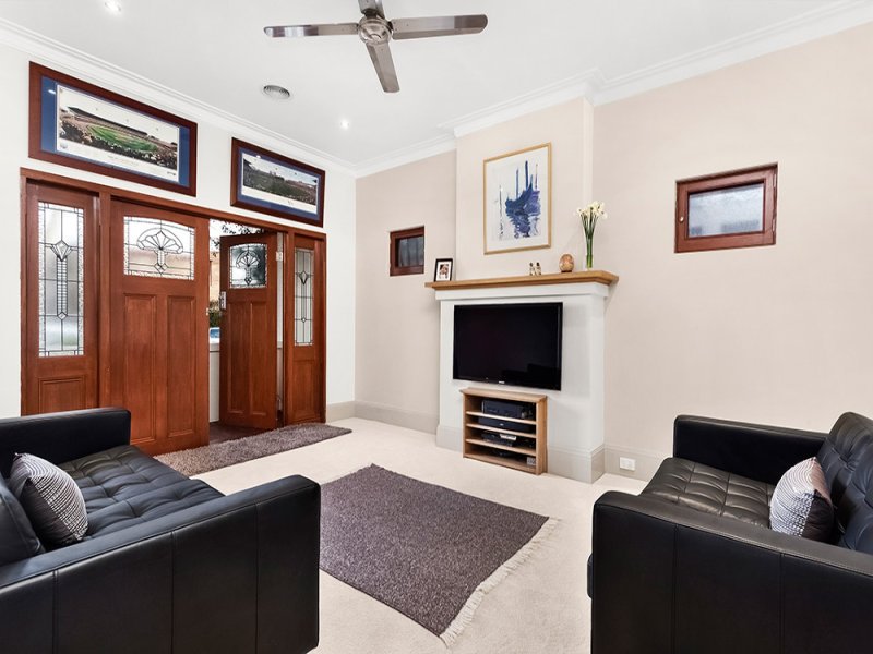 24 Rothesay Avenue, Elwood image 5