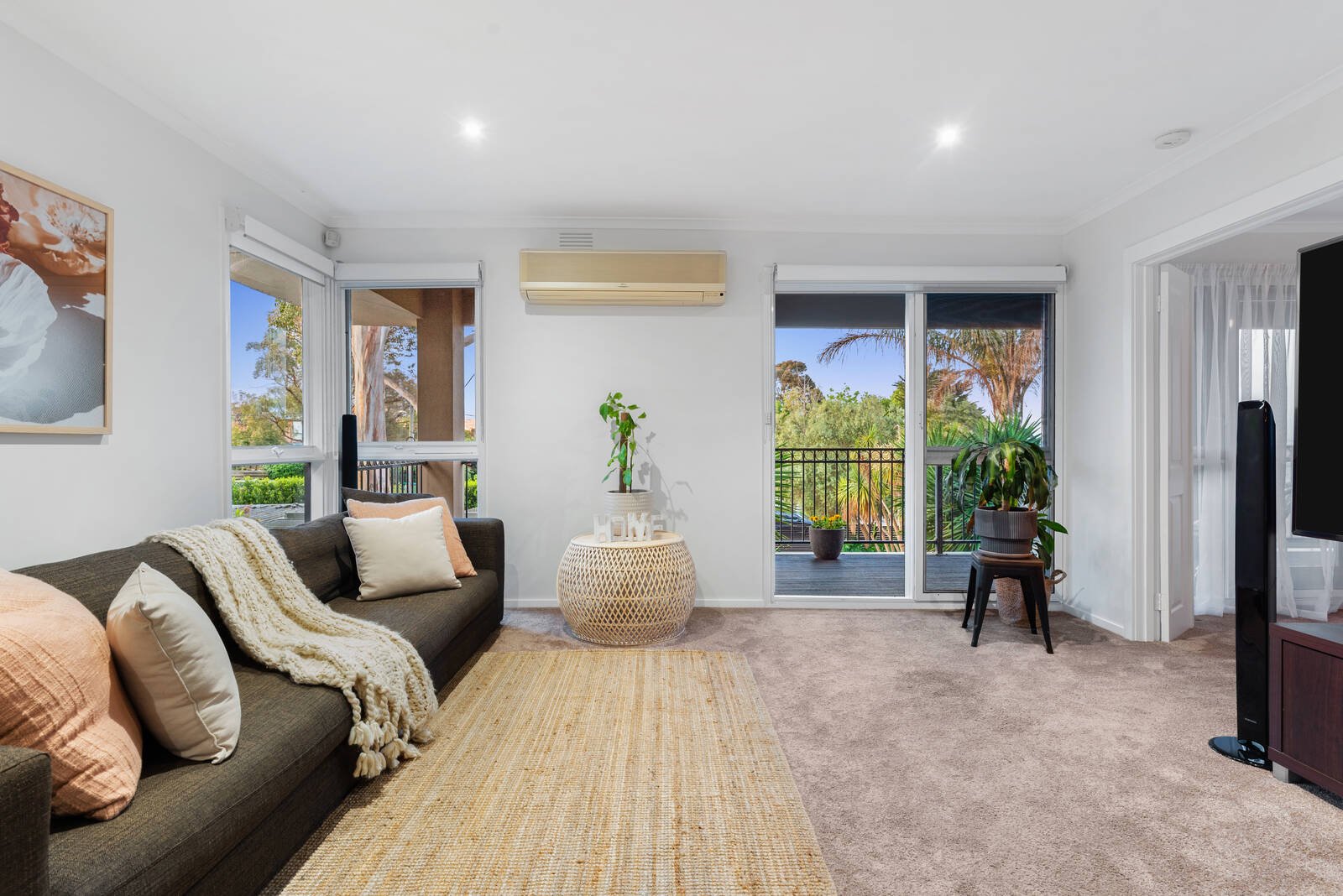Property Gallery Thumbnail 6