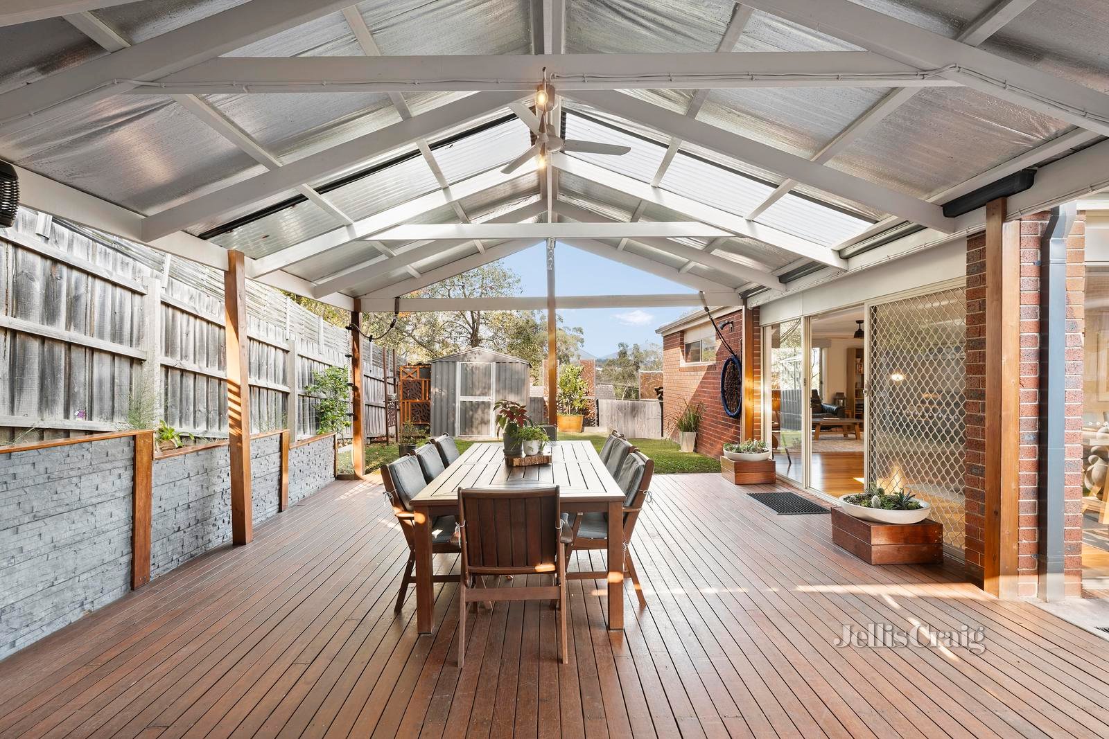 2/4 Ryrie Court, Lilydale image 17
