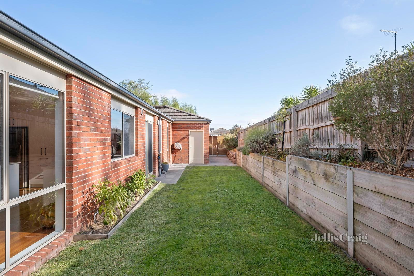 2/4 Ryrie Court, Lilydale image 20