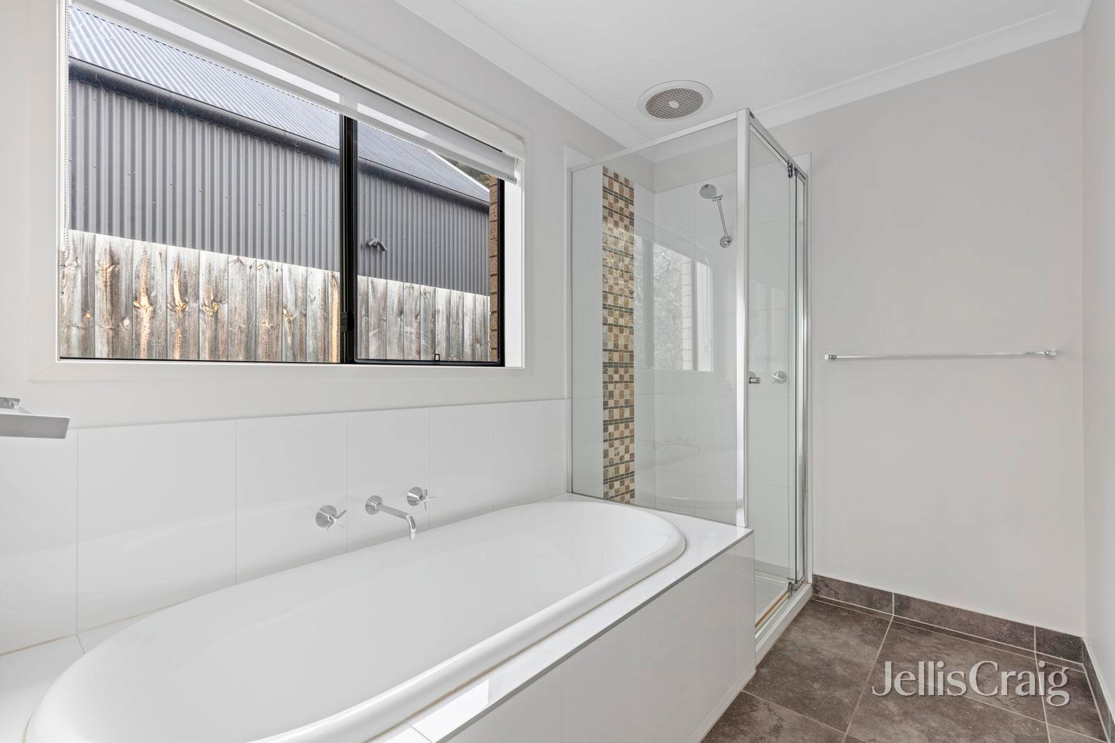 2/4 Saratoga Avenue, Barwon Heads image 7
