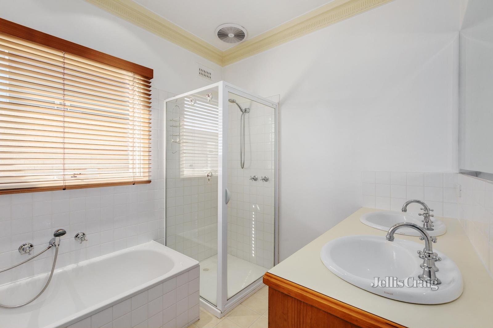 24 Silk Street, Rosanna image 10