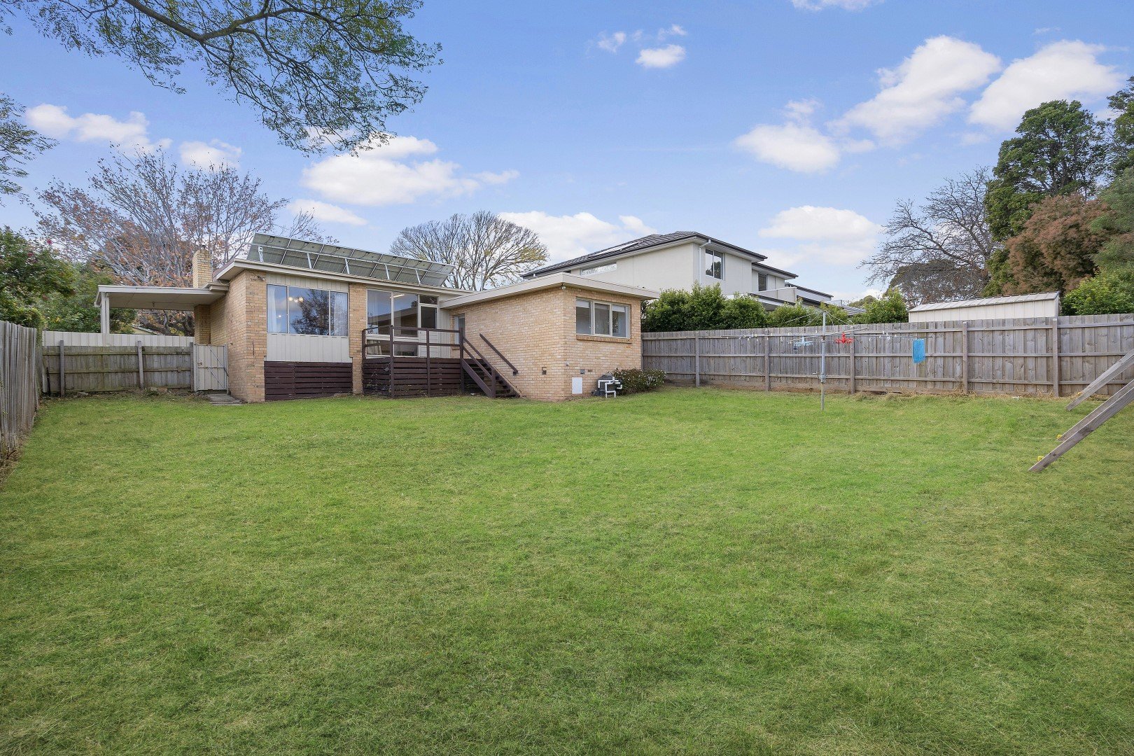 24 Simpson Drive, Mount Waverley image 8