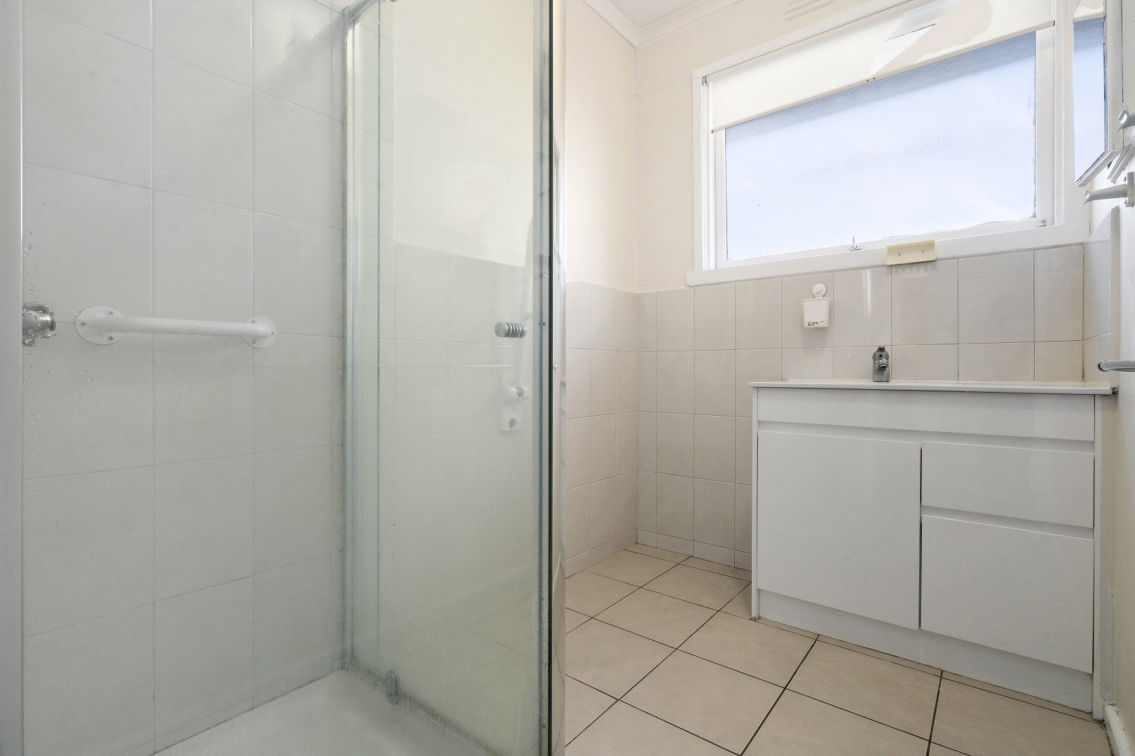 24 Simpson Drive, Mount Waverley image 6