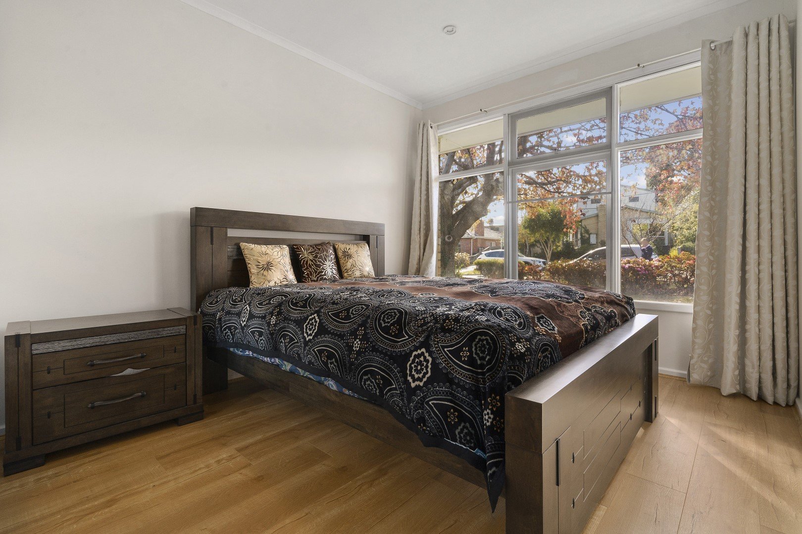24 Simpson Drive, Mount Waverley image 5