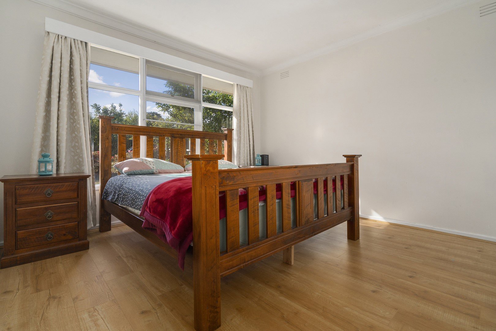 24 Simpson Drive, Mount Waverley image 7