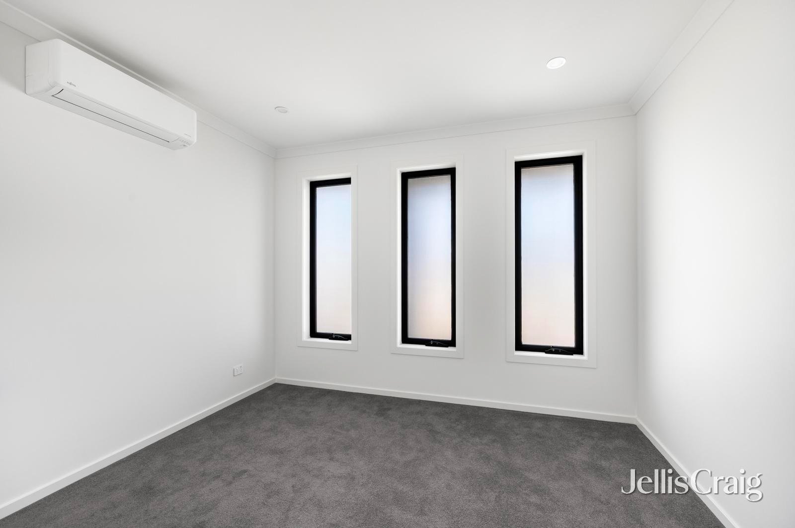 24 Sprinter Way, Winter&nbsp;Valley image 2