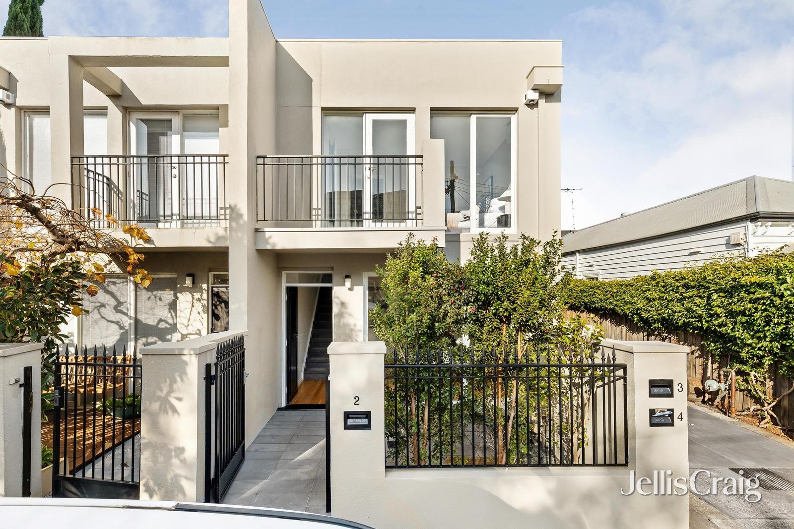 2/4 Stillman Street, Richmond image 1