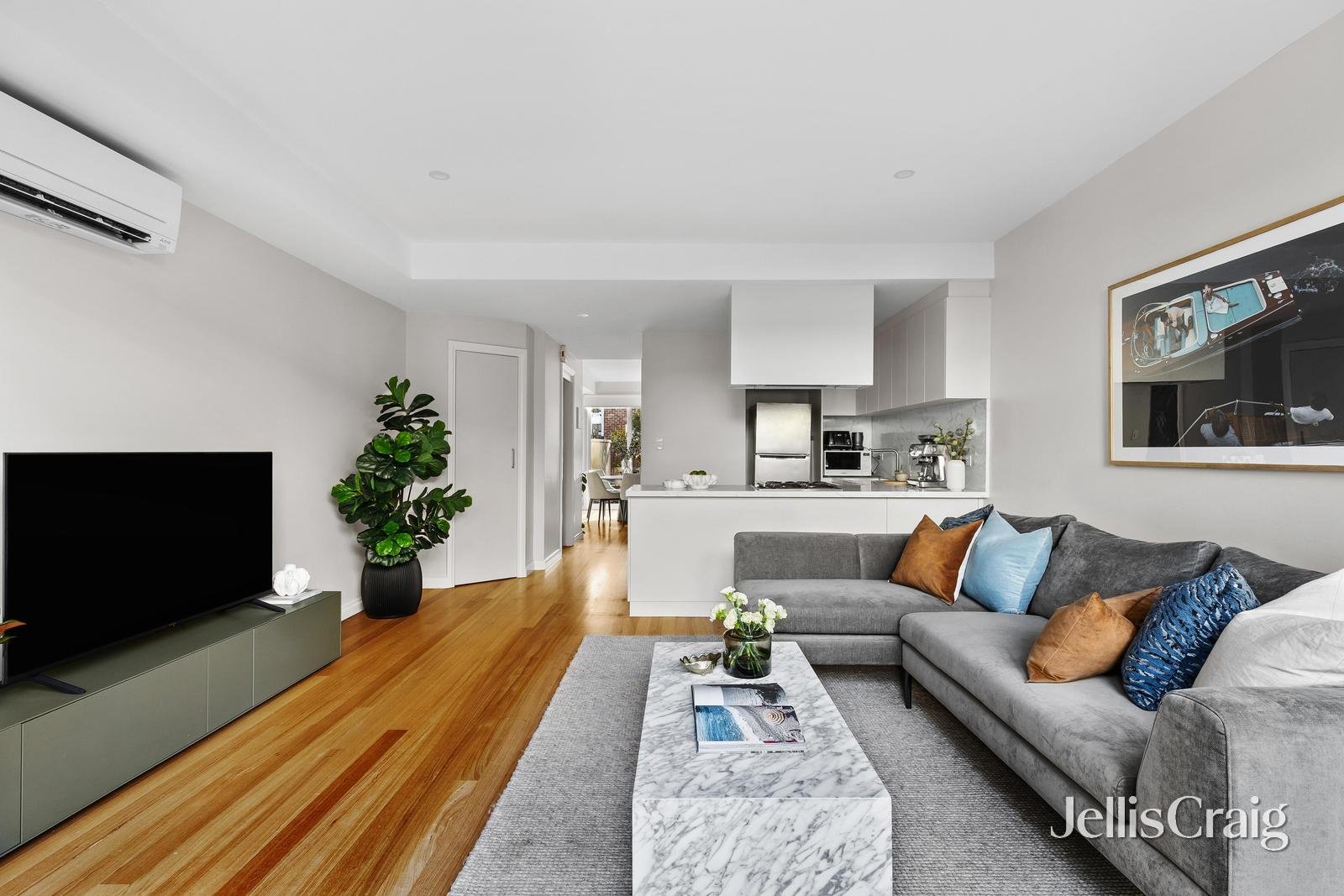 2/4 Stillman Street, Richmond image 3