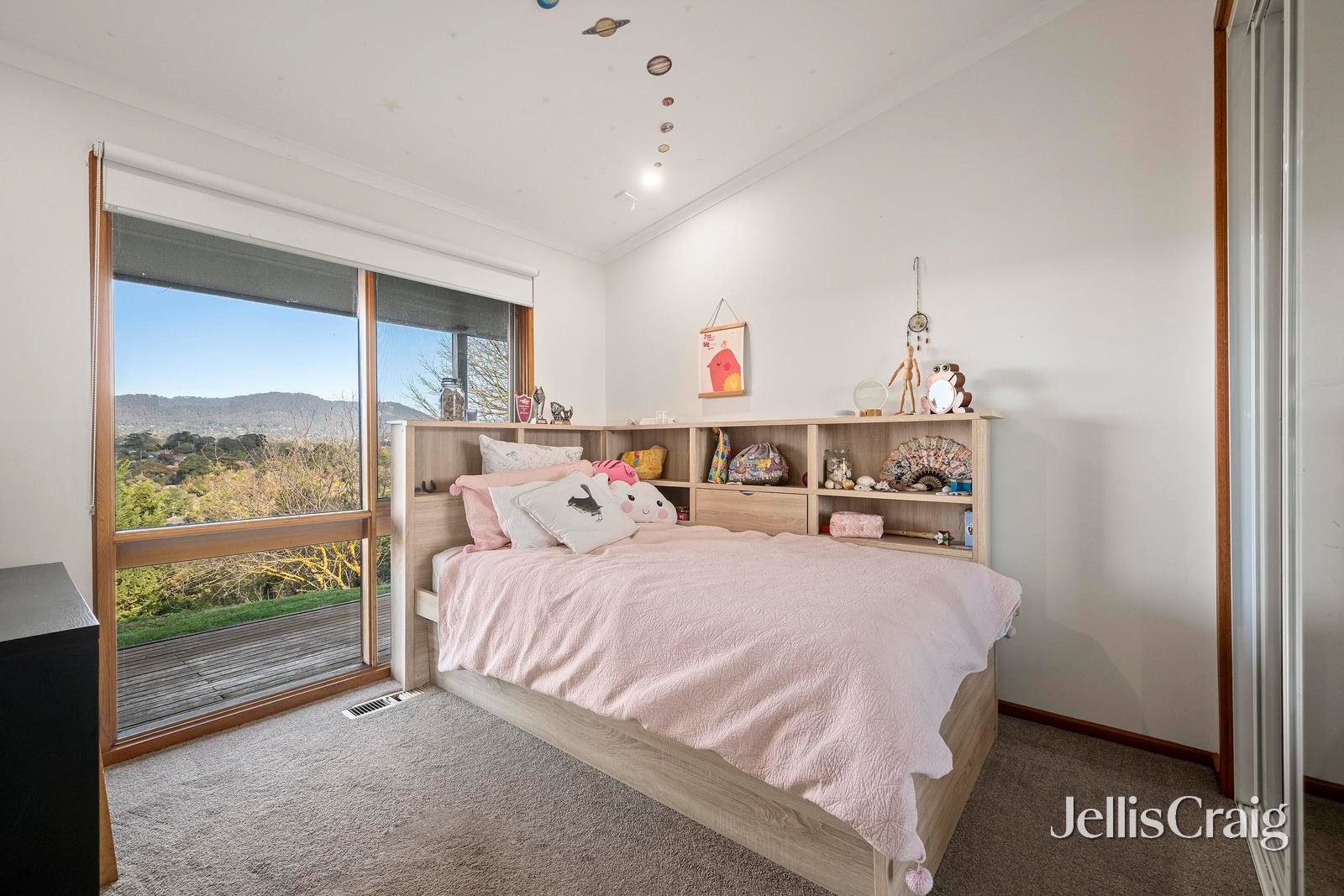24 Struan Avenue, Mooroolbark image 16
