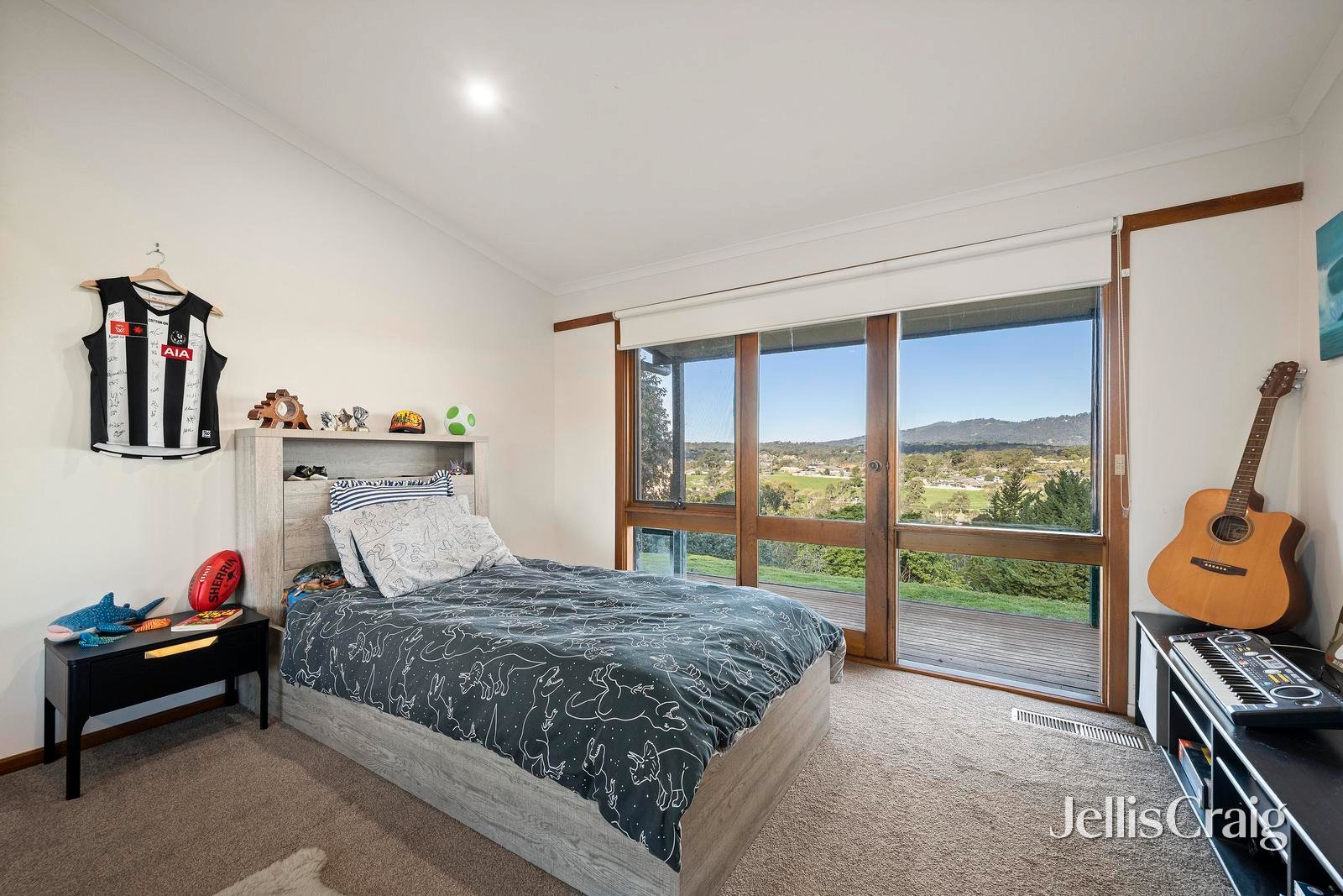 24 Struan Avenue, Mooroolbark image 17