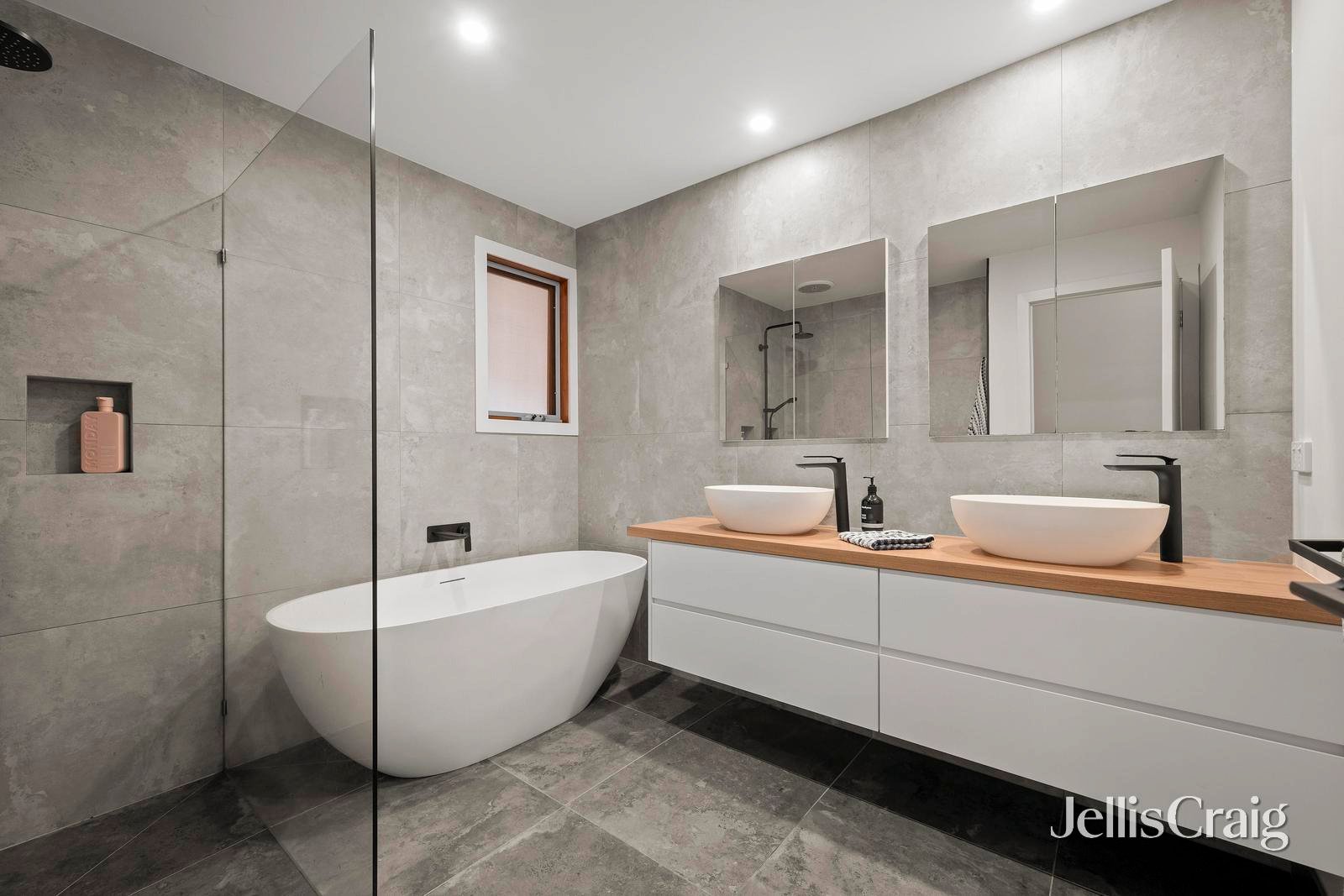 24 Struan Avenue, Mooroolbark image 19
