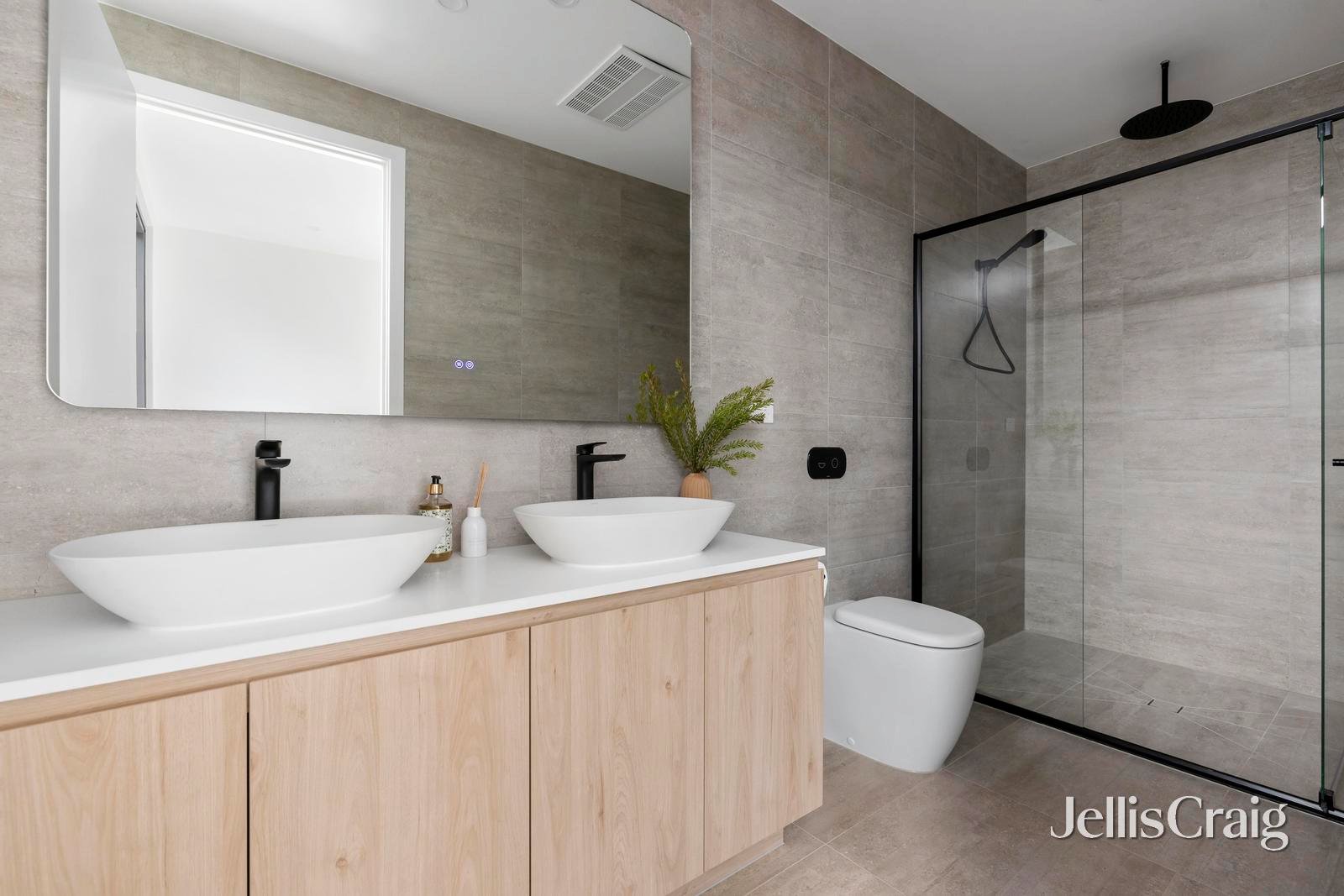 24 Sumersett Avenue, Oakleigh&nbsp;South image 11