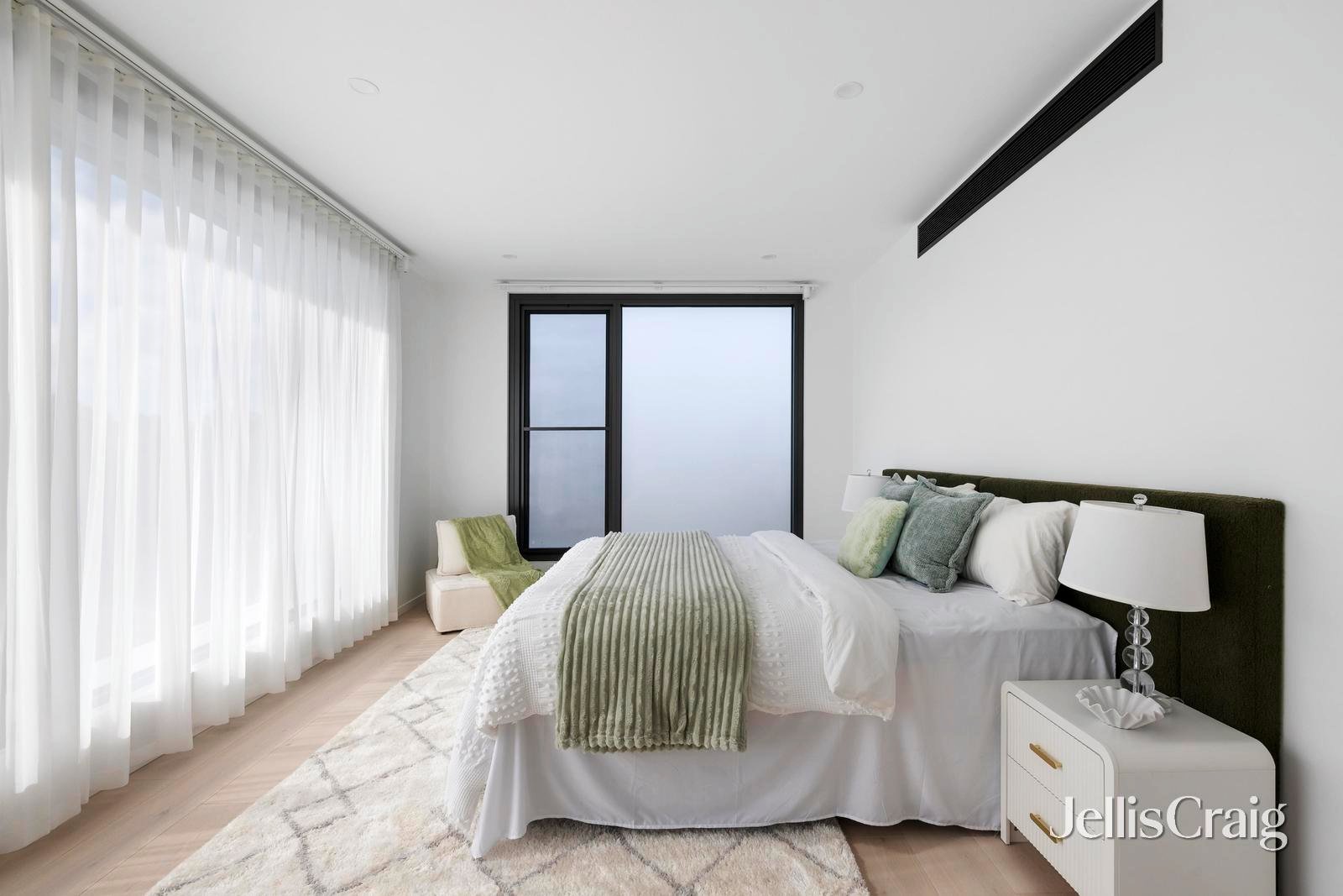 24 Sumersett Avenue, Oakleigh&nbsp;South image 14