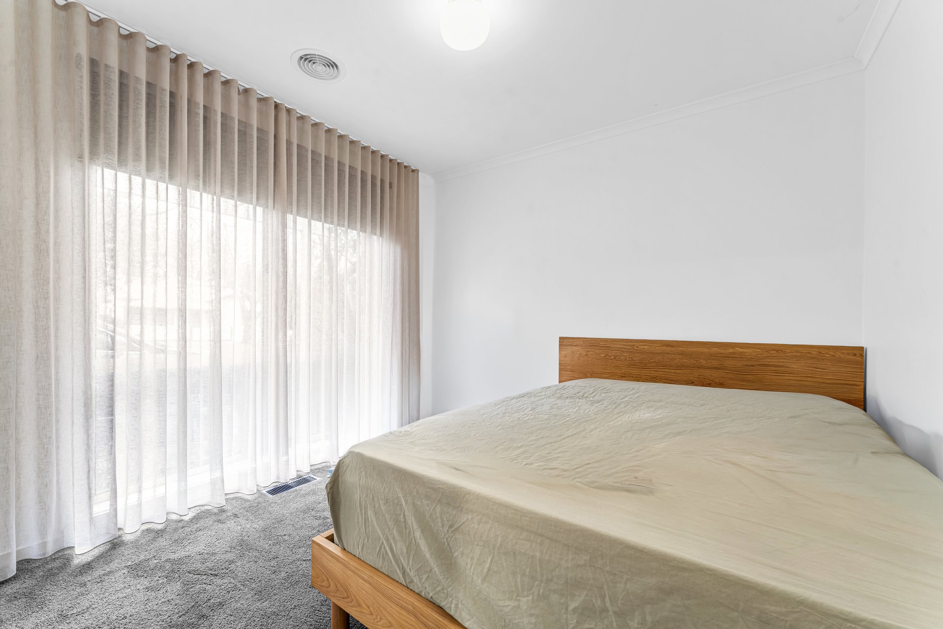 2/4 Surrey Road West, Croydon image 5