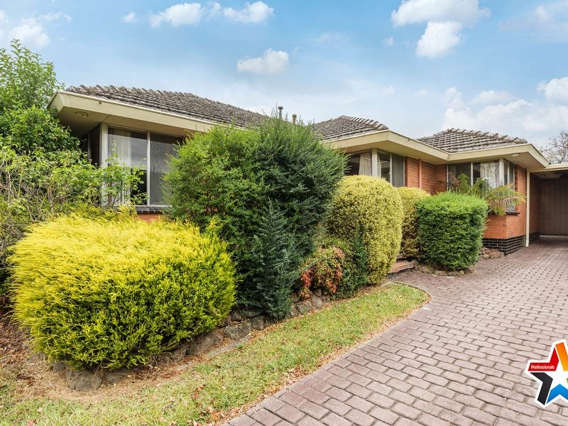 24 Sweetland Road, Mooroolbark image 3