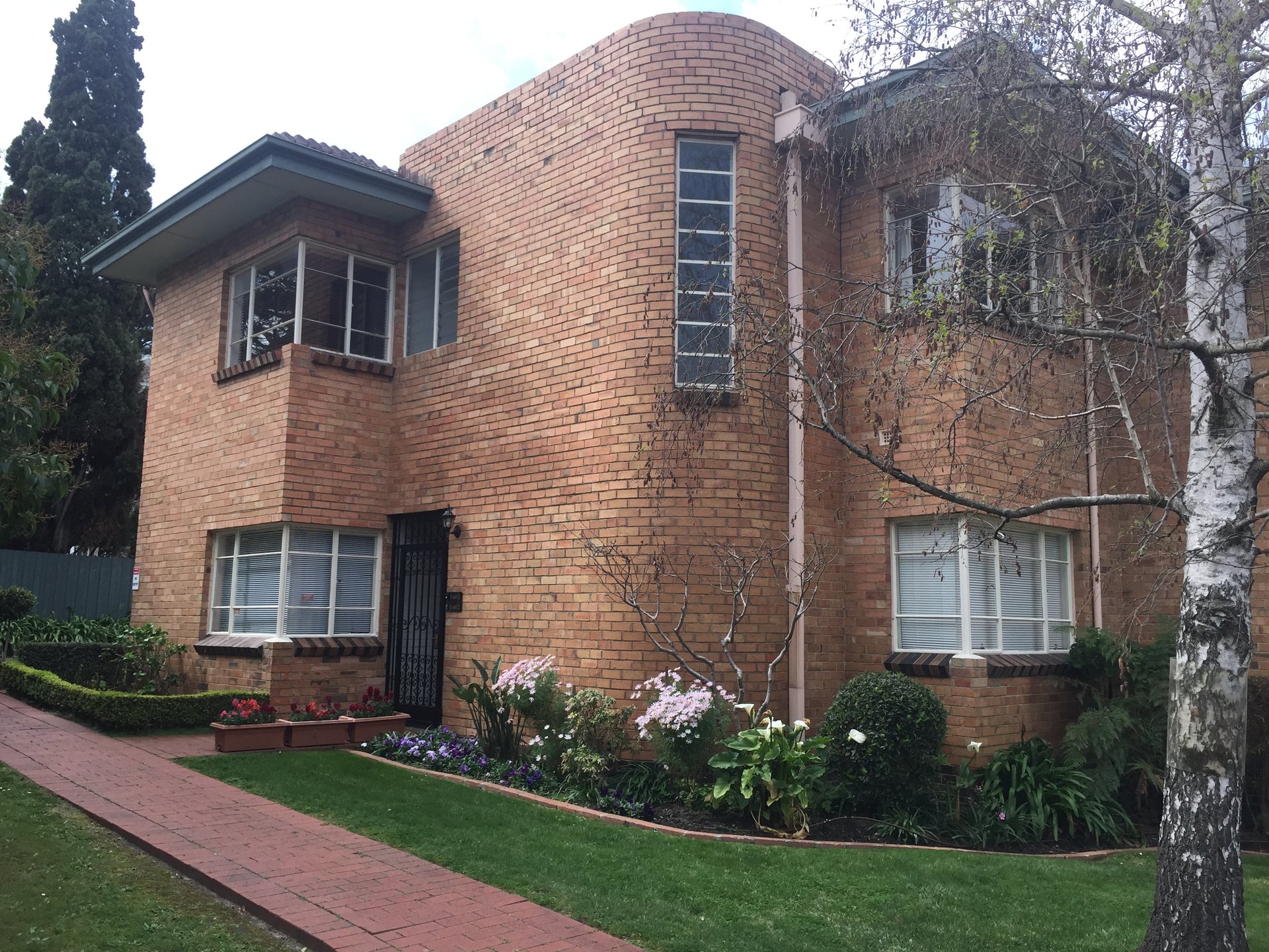 2/4 SWINTON Avenue, KEW VIC 3101