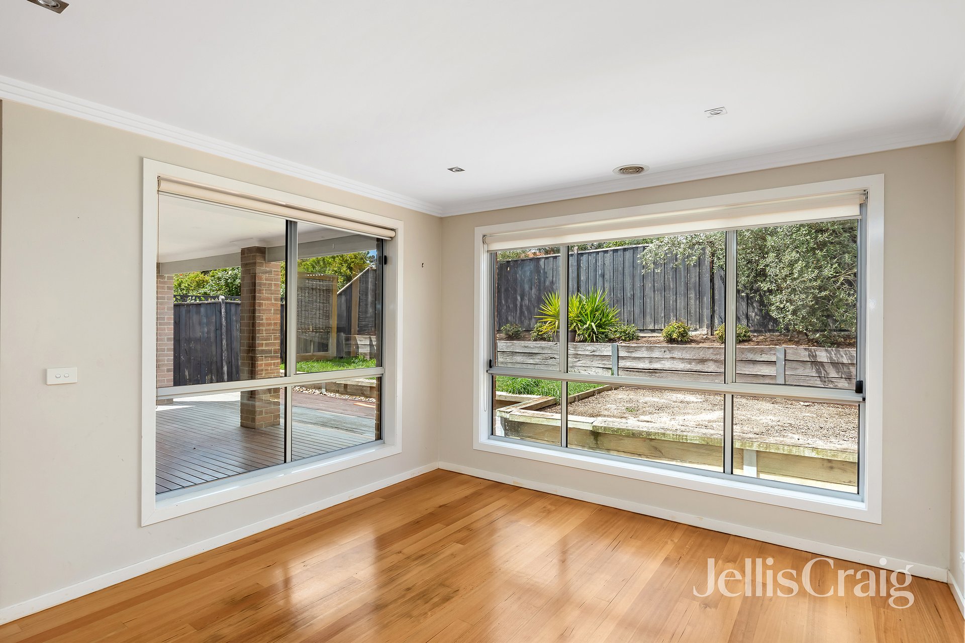 24 Tallis Grove, Doreen image 3