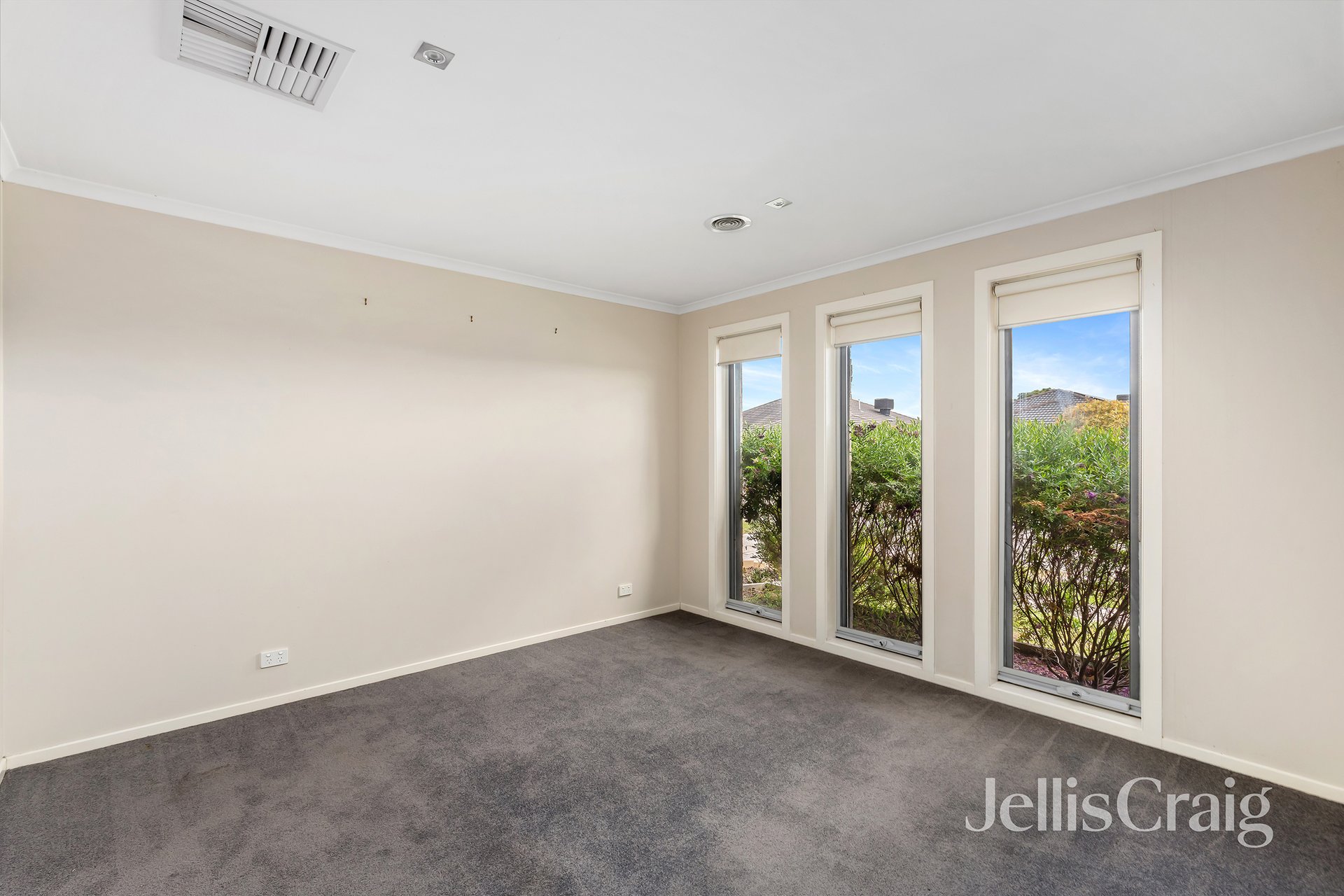 24 Tallis Grove, Doreen image 6