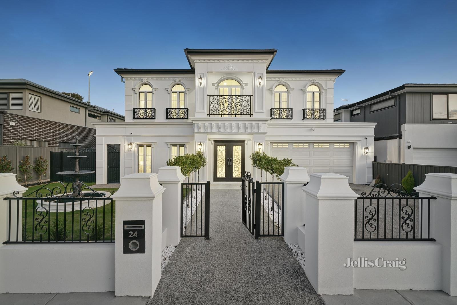 24 Tamarisk Avenue, Glen Waverley image 1