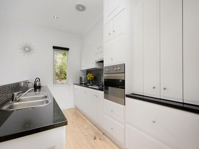 24 Taurus Street, Balwyn North image 5