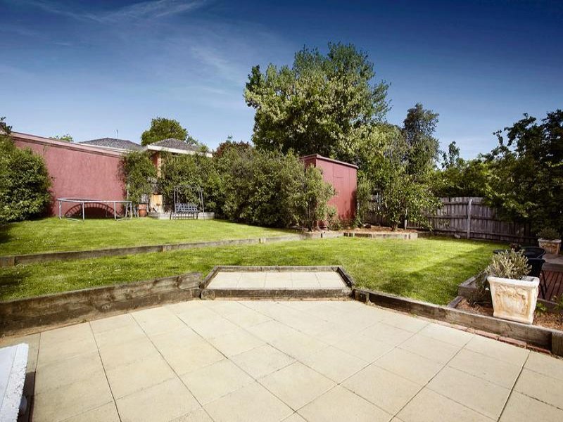 24 Taurus Street, Balwyn North image 8