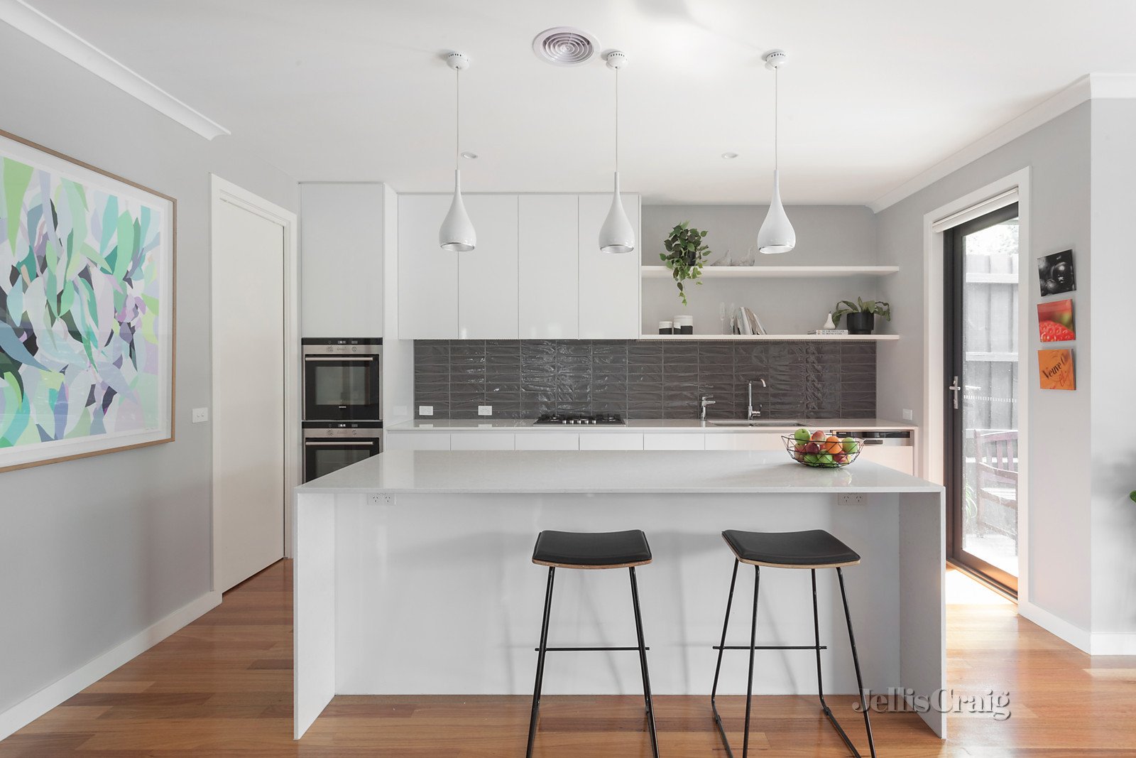 2/4 Taylor Street, Ashburton image 4
