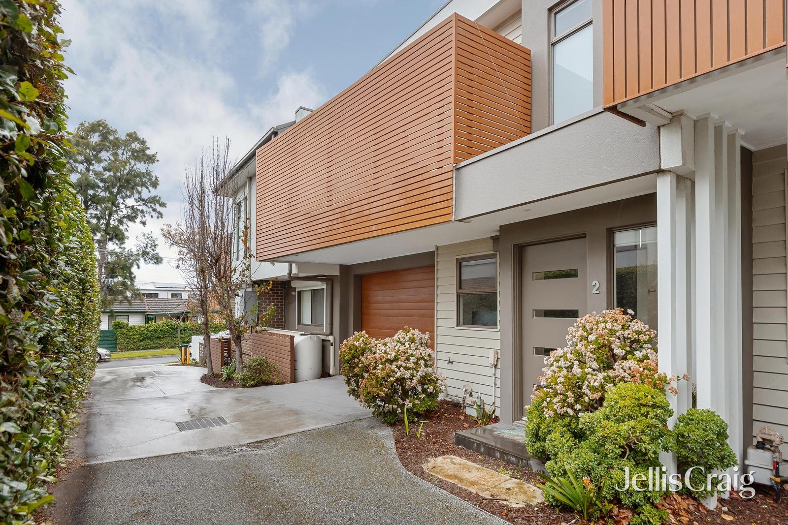 2/4 Tennyson Street, Highett image 1