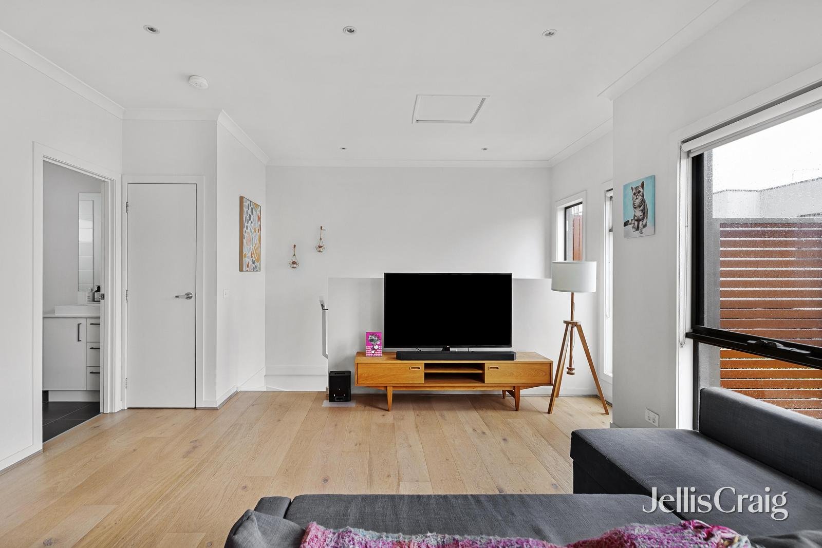 2/4 Tennyson Street, Highett image 2