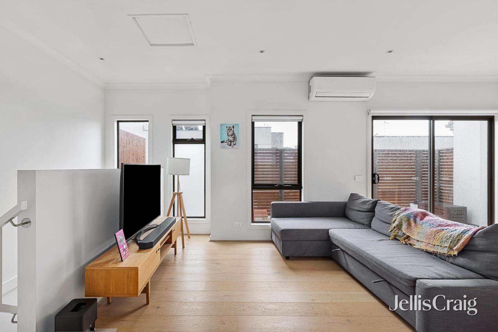 2/4 Tennyson Street, Highett image 5